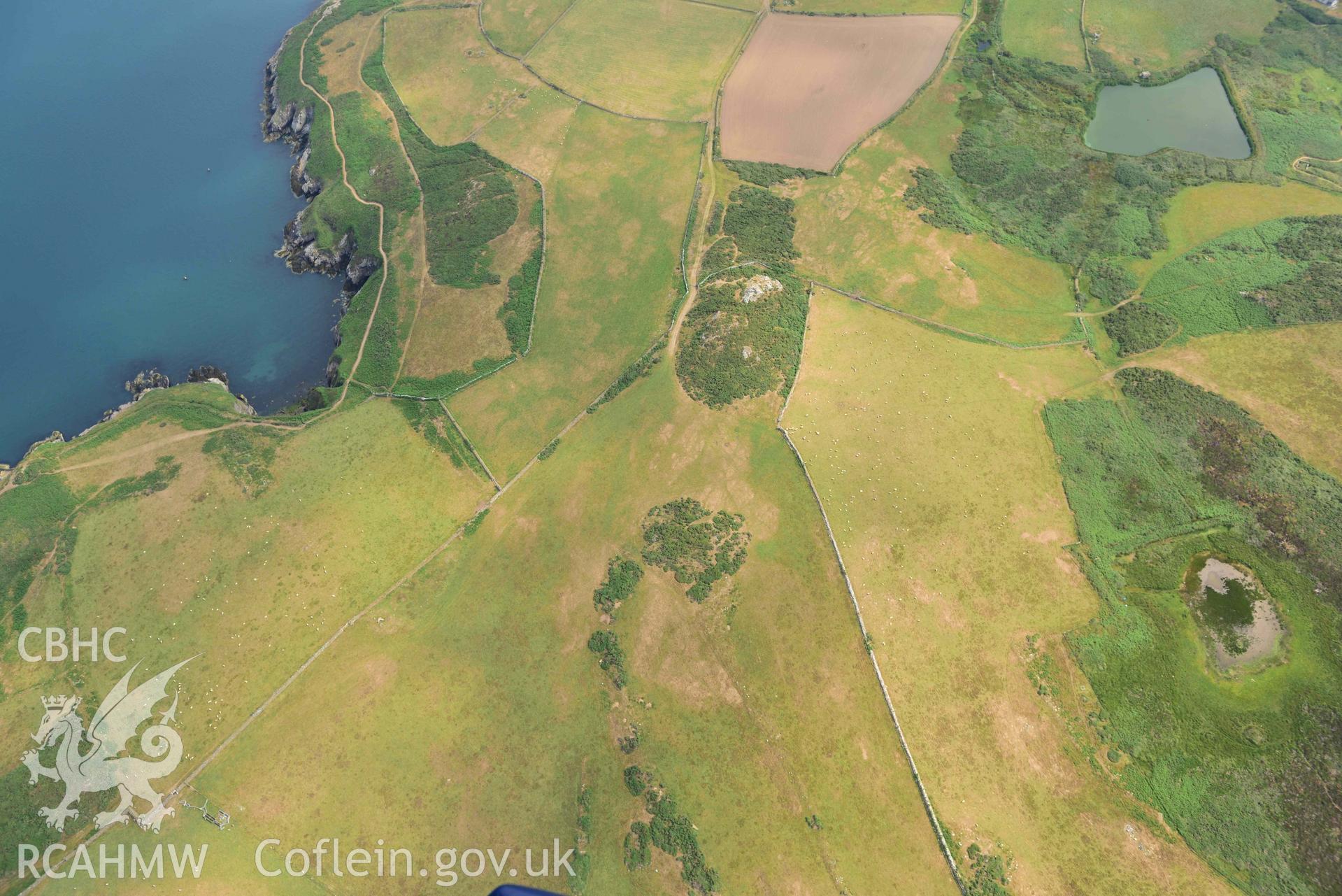 Lower Tregennis chambered tomb, high view. © Crown: CHERISH PROJECT 2017. Produced with EU funds through the Ireland Wales Co-operation Programme 2014-2023.