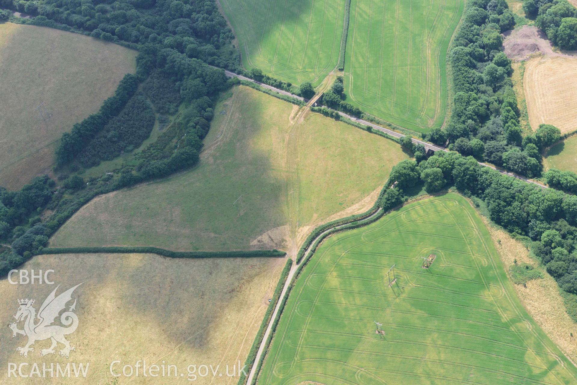 Aerial photography of Thornton, rectangular enlosure or villa enclosure Aerial reconnaissance survey for the CHERISH Project. Crown Copyright: CHERISH PROJECT 2018. Produced with EU funds through the Ireland Wales Co-operation Programme 2014-2020. All material made freely available through the Open Government Licence.