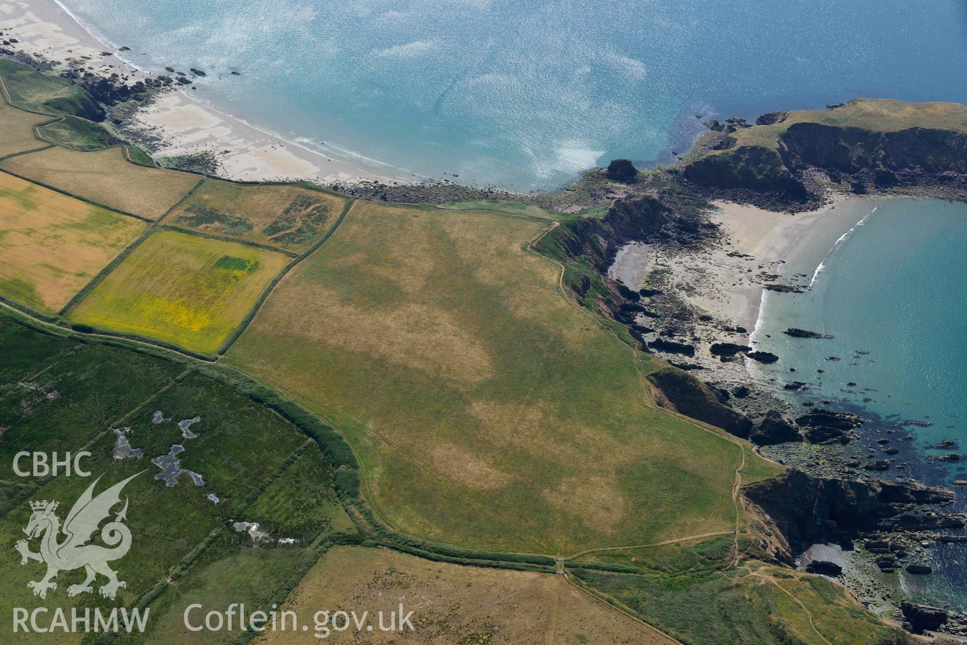 Aerial photography of Gateholm Island and Runwayskiln Prehistoric Settlement Cropmarks Aerial reconnaissance survey for the CHERISH Project. Crown Copyright: CHERISH PROJECT 2018. Produced with EU funds through the Ireland Wales Co-operation Programme 2014-2020. All material made freely available through the Open Government Licence.