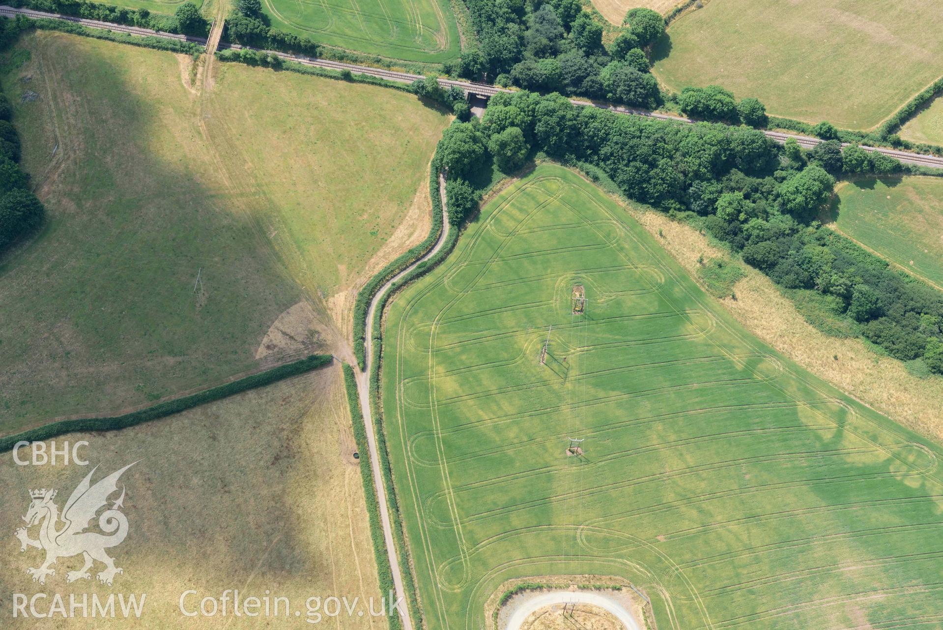 Aerial photography of Thornton, rectangular enlosure or villa enclosure Aerial reconnaissance survey for the CHERISH Project. Crown Copyright: CHERISH PROJECT 2018. Produced with EU funds through the Ireland Wales Co-operation Programme 2014-2020. All material made freely available through the Open Government Licence.