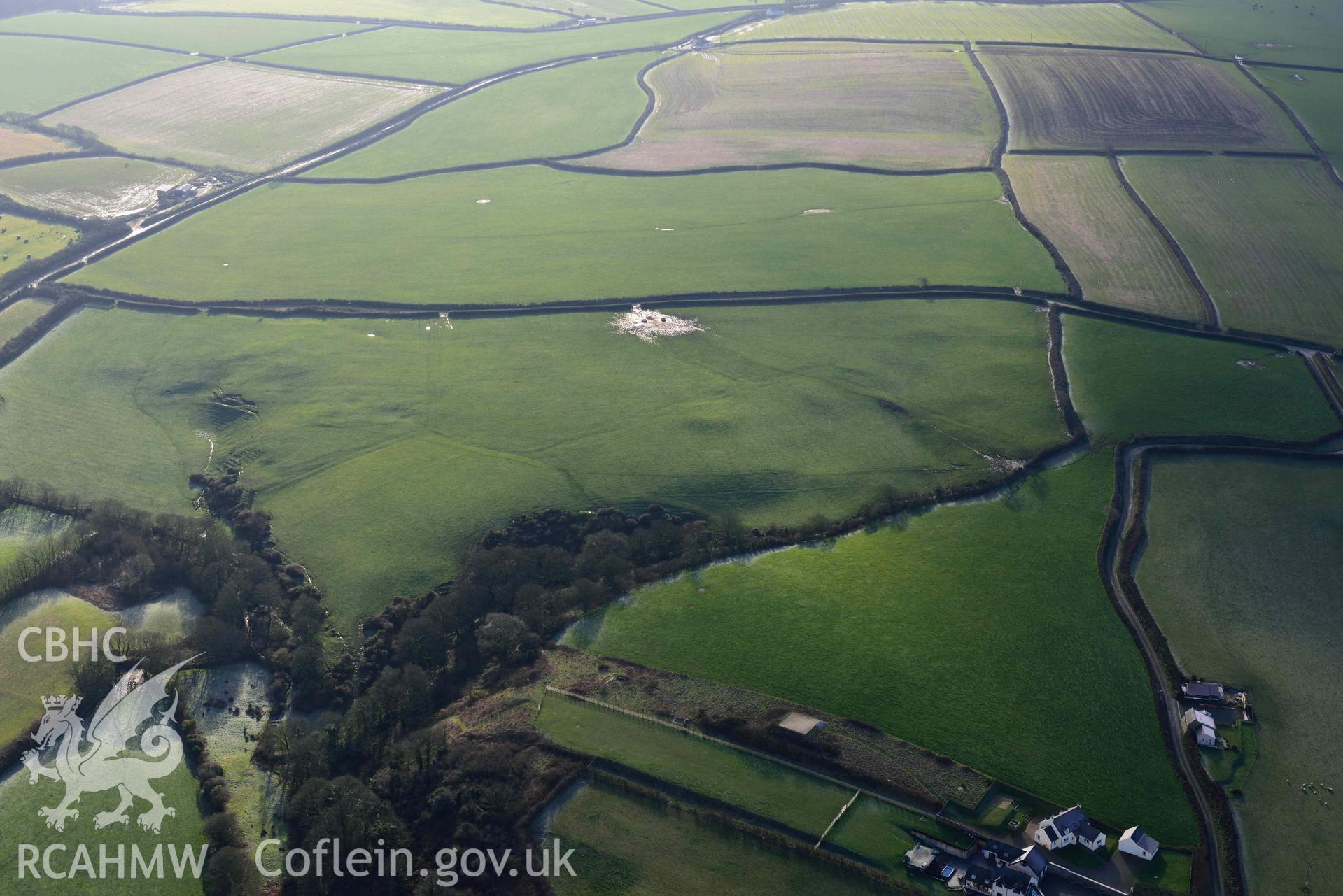 Aerial photo of Walton west mound.  Aerial reconnaissance survey for the CHERISH Project. Crown Copyright: CHERISH PROJECT 2018. Produced with EU funds through the Ireland Wales Co-operation Programme 2014-2020. All material made freely available through the Open Government Licence.