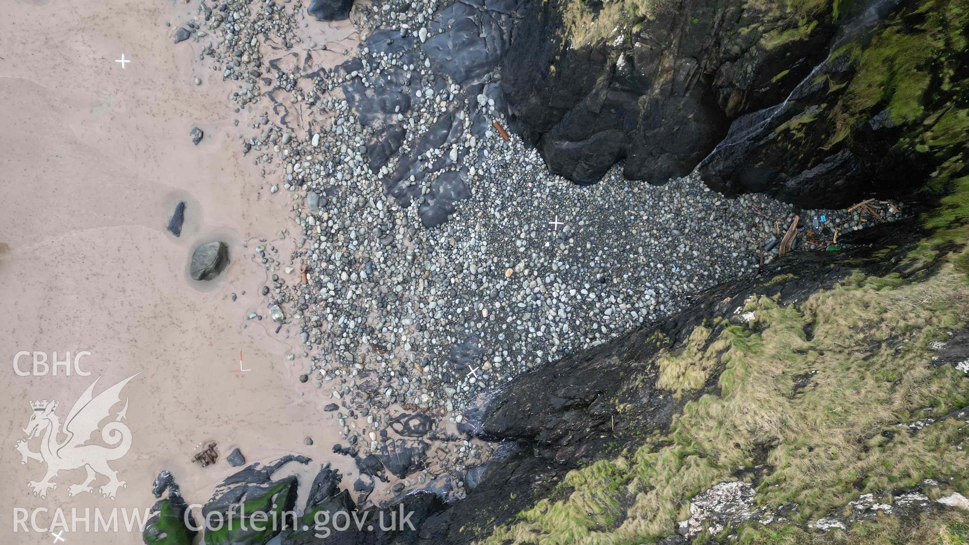 Overhead view of the wrecksite of the NIDELV on Musselwick Sands, on 13/01/2025. North is to the top, scales are 1m.