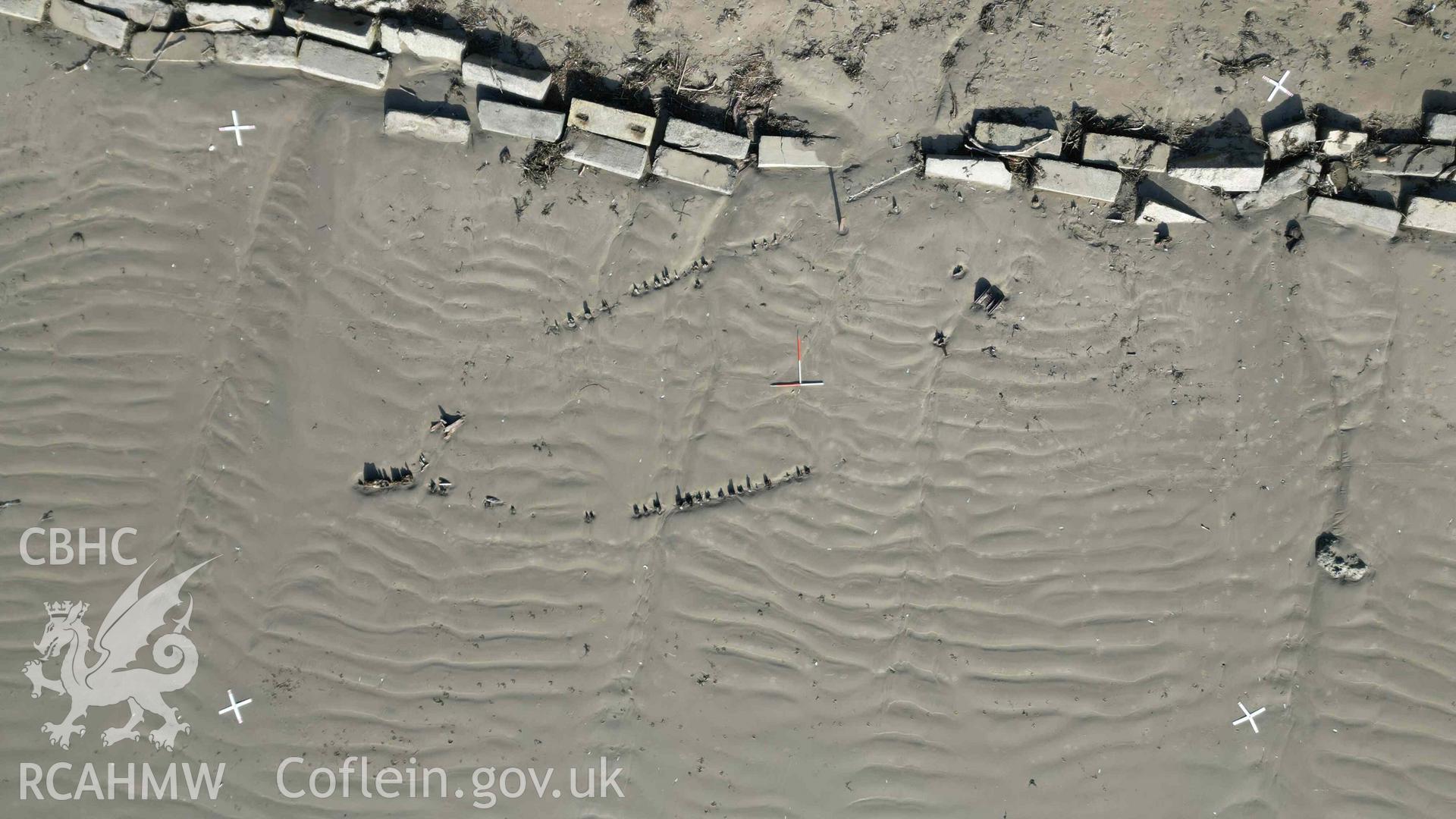General overhead view of the wreck of the FRANCIS BEDDOE on 31/01/2025. North is to the top, scales are 1m.