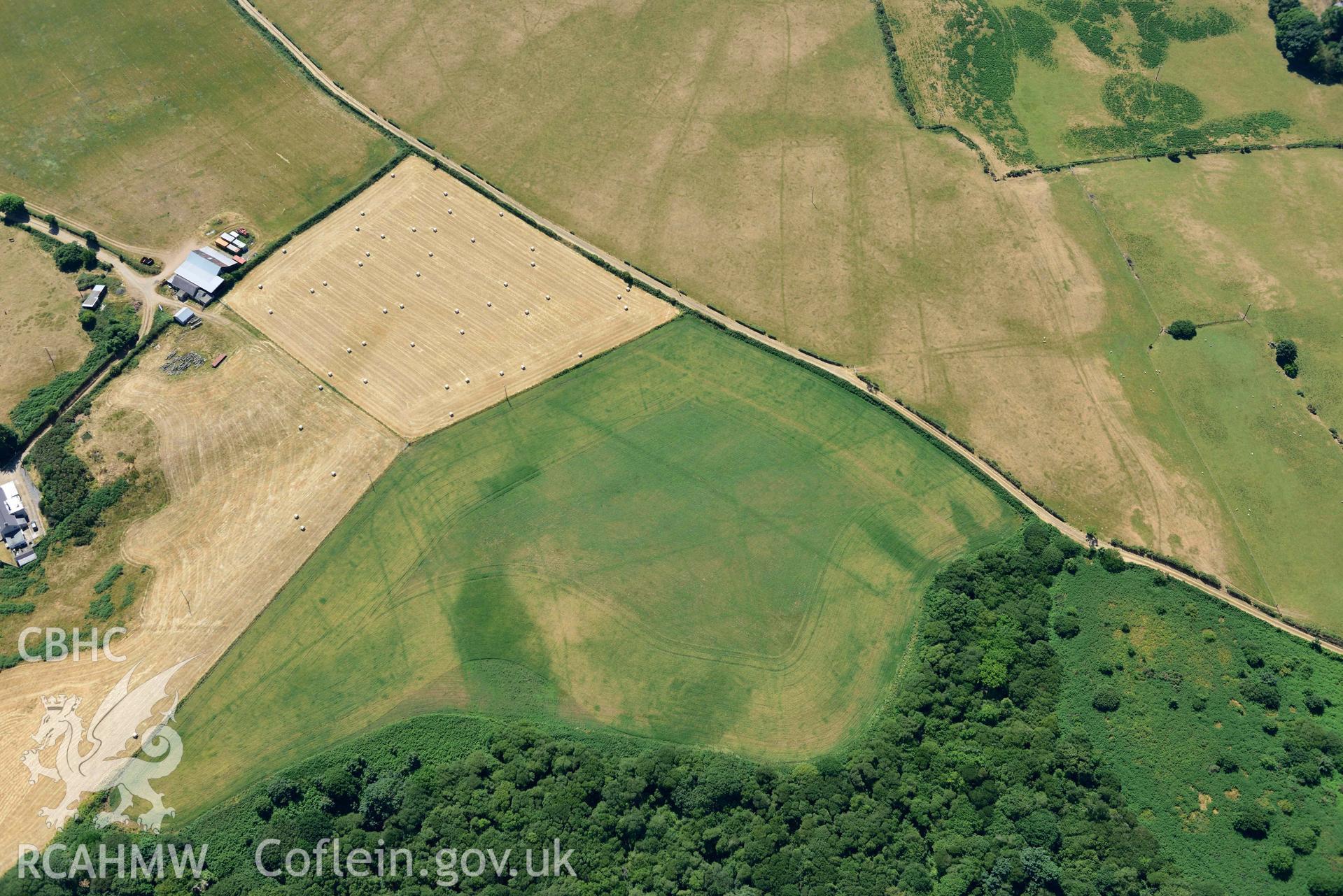 Aerial photograph: Pen Bryn Adda field system. Crown: CHERISH PROJECT 2018. Produced with EU funds through the Ireland Wales Co-operation Programme 2014-2020 (NGR SH332366)