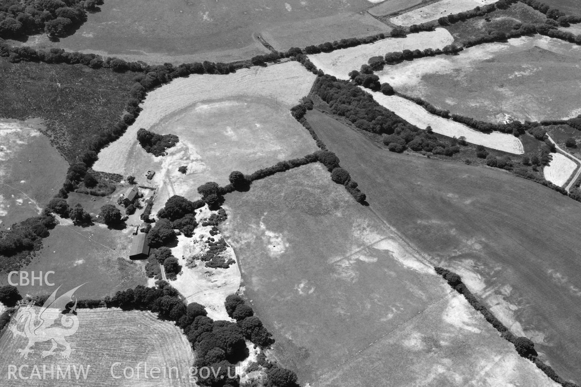 Aerial photograph: Ceidio Bach, cropmarks of double linear ditches. Crown: CHERISH PROJECT 2018. Produced with EU funds through the Ireland Wales Co-operation Programme 2014-2020 (NGR SH288373)