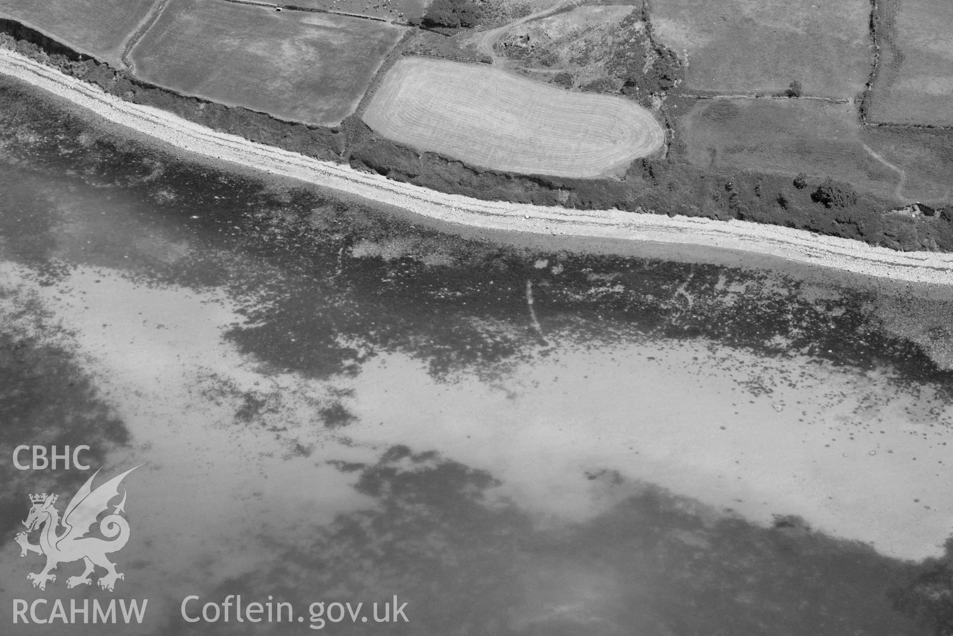 Aerial photograph: Coast edge near the wreck of the Heron. Crown: CHERISH PROJECT 2018. Produced with EU funds through the Ireland Wales Co-operation Programme 2014-2020 (NGR SH400492)