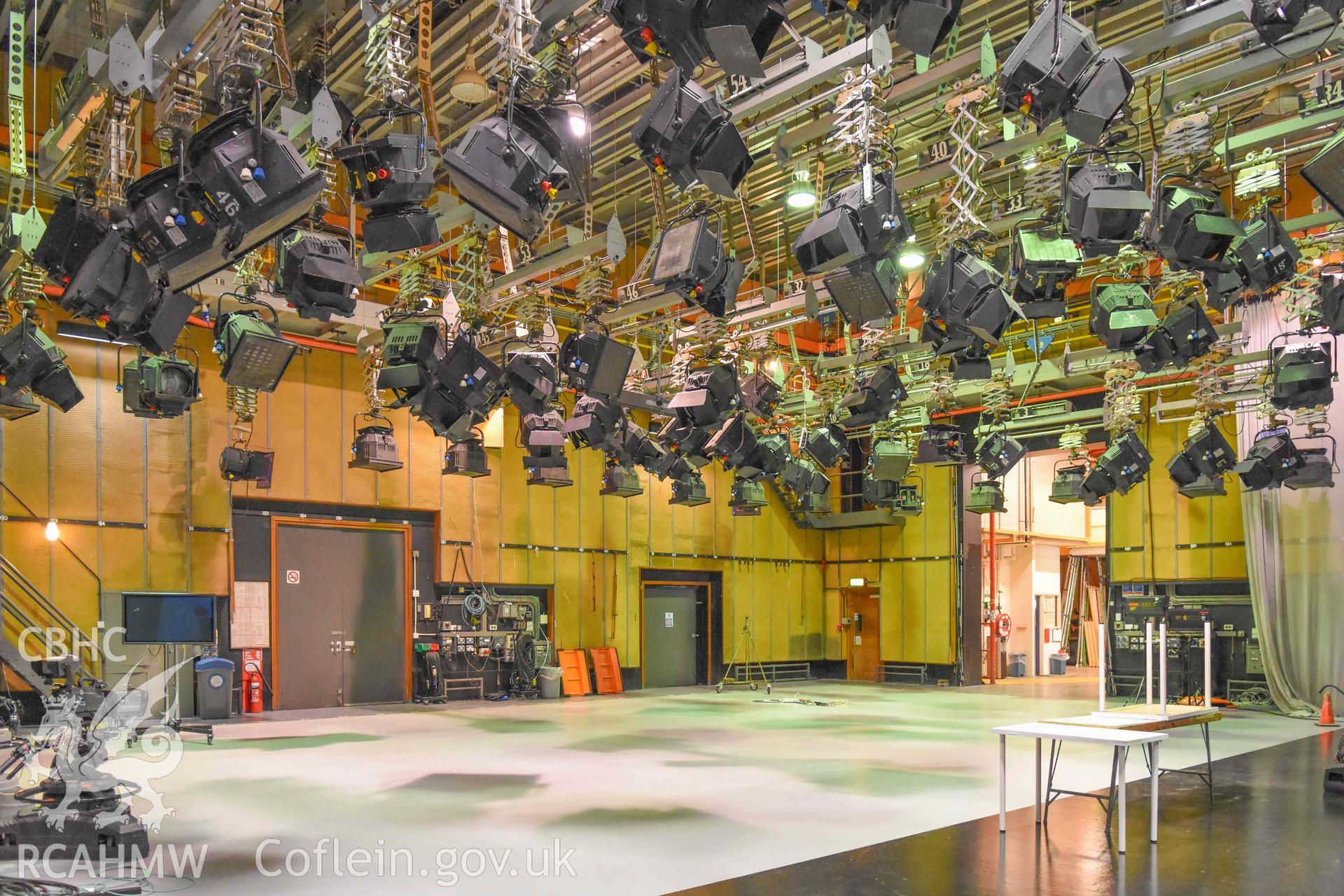 BBC Broadcasting House - Interior, Studio C1: Detailed view of a blockweight behind the projection screen