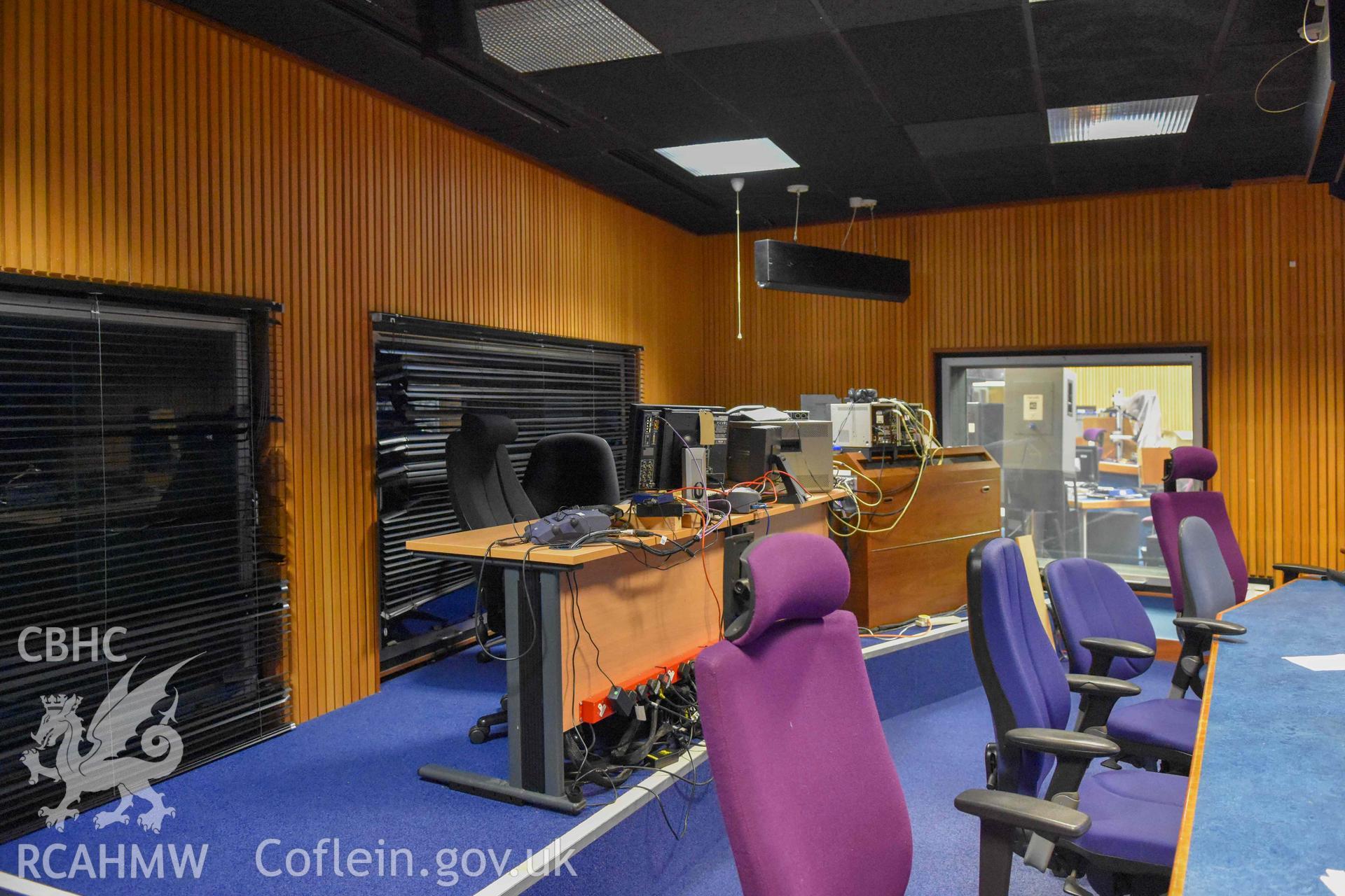 BBC Broadcasting House - Interior, C1 Production Gallery: View of the rear of the production gallery, taken from South