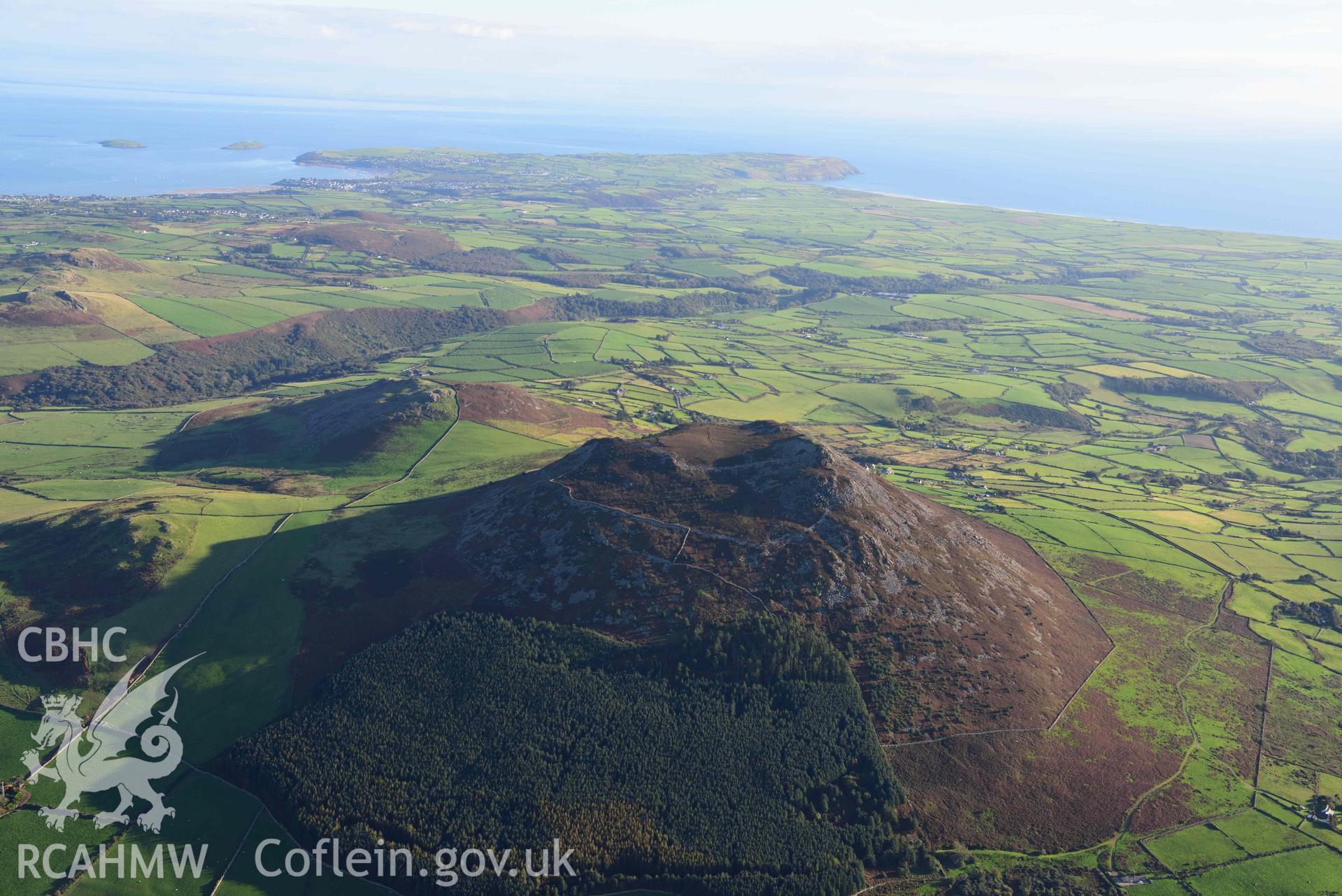 Carn Fadryn hillfort, in evening sunlight