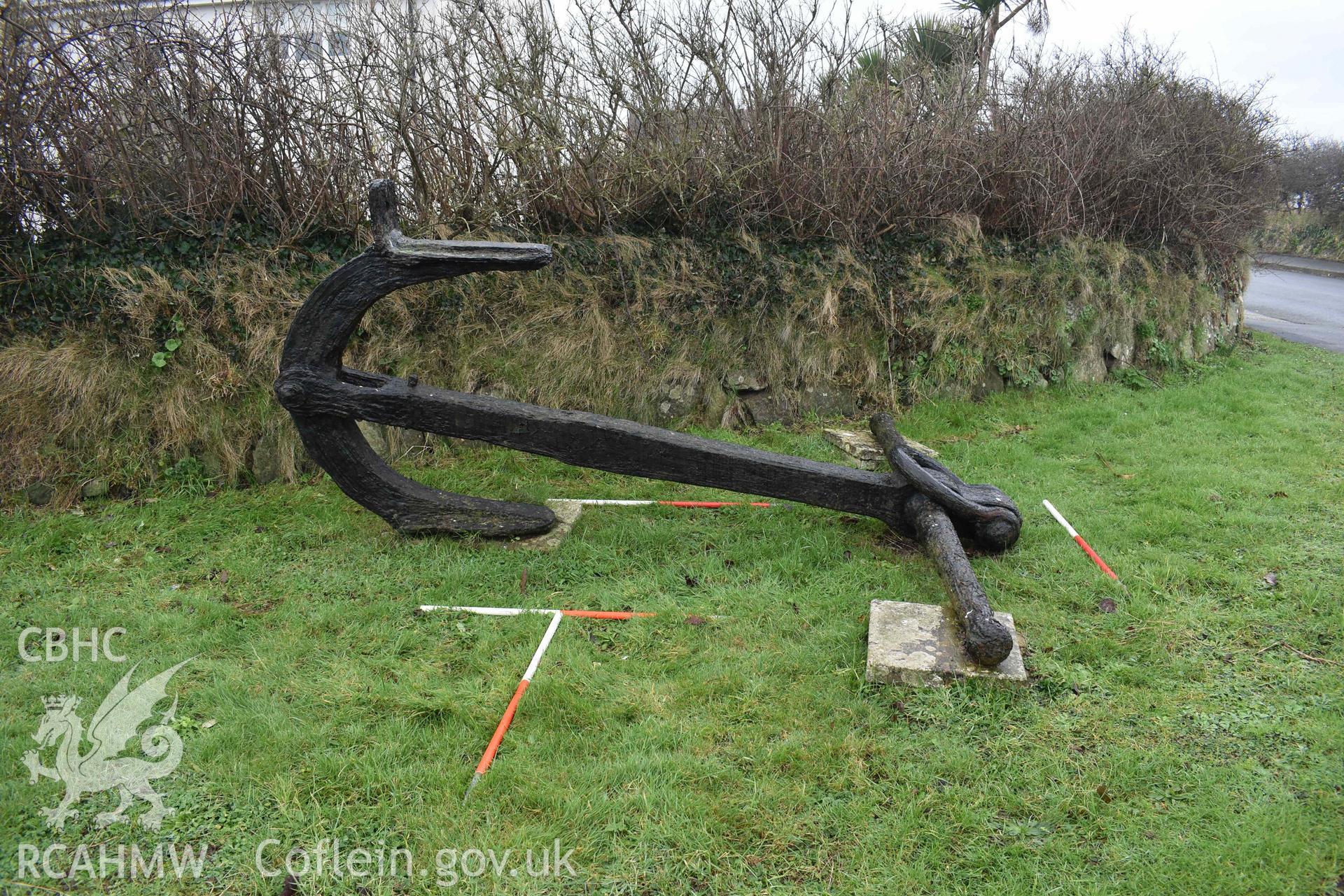 The anchor from the SS Colonian, wrecked in 1917, looking south, on 22/01/2025. Scales are 1m.