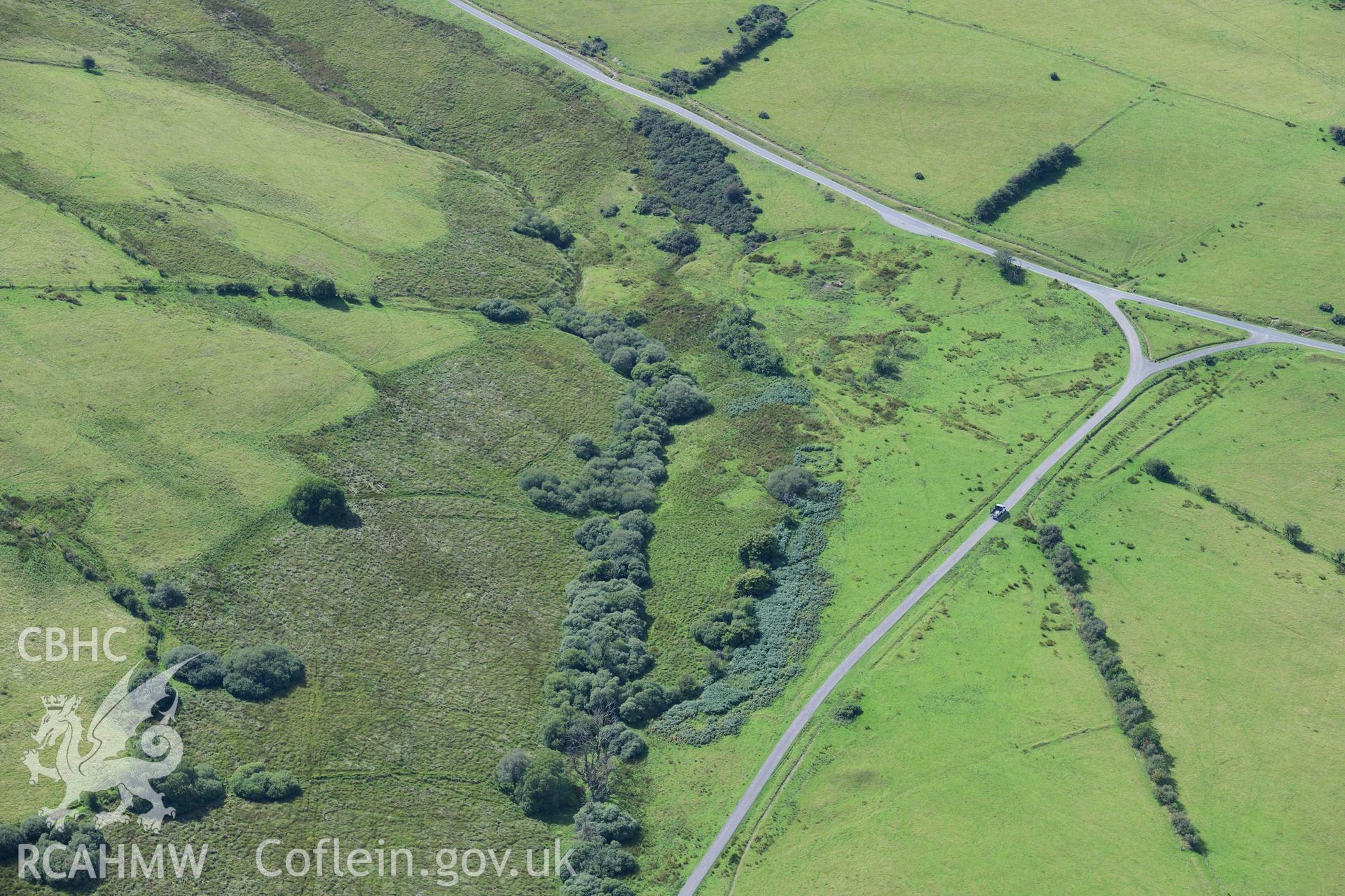 Hirllwyn, deserted farmstead