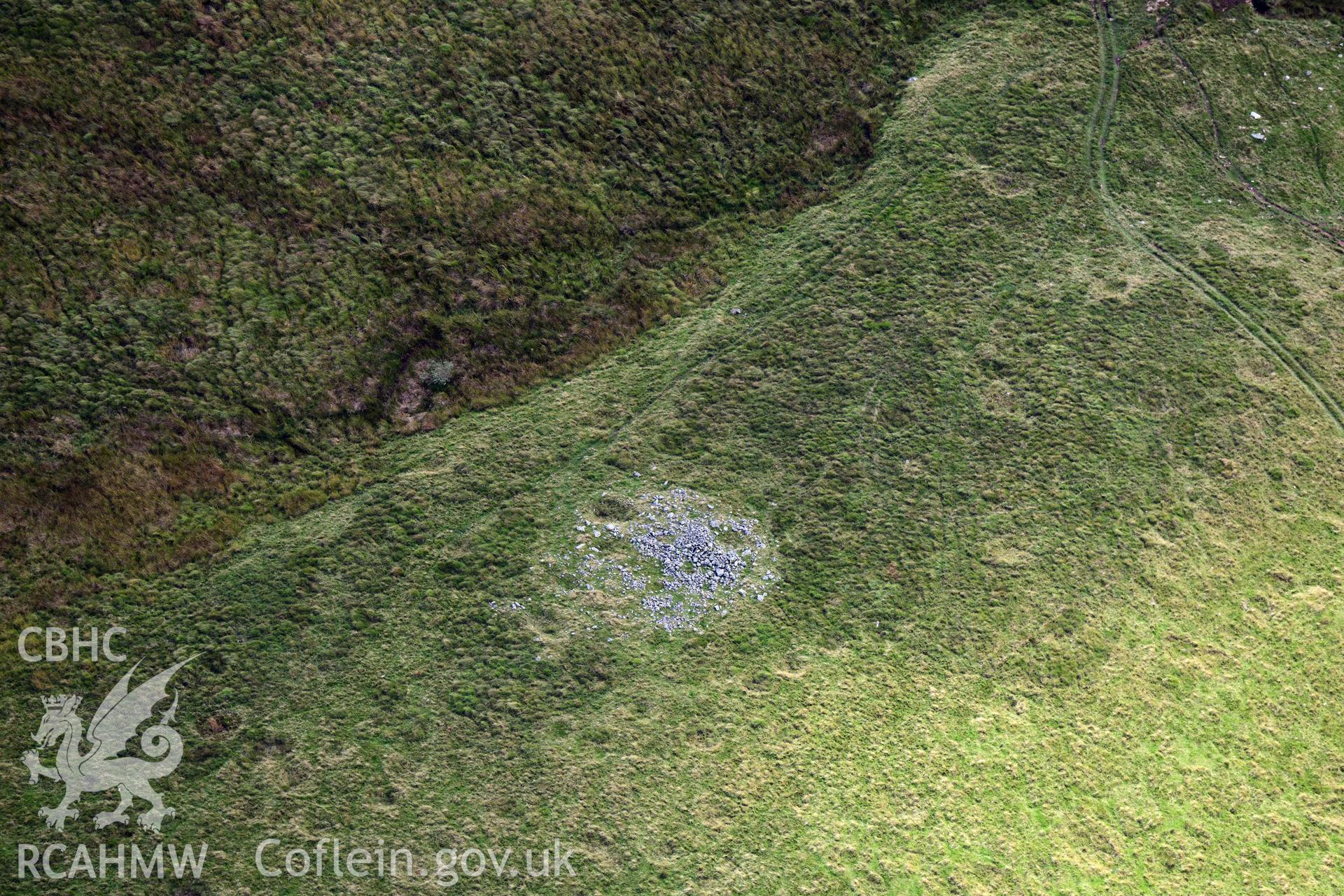 Garn Wen prehistoric cairn