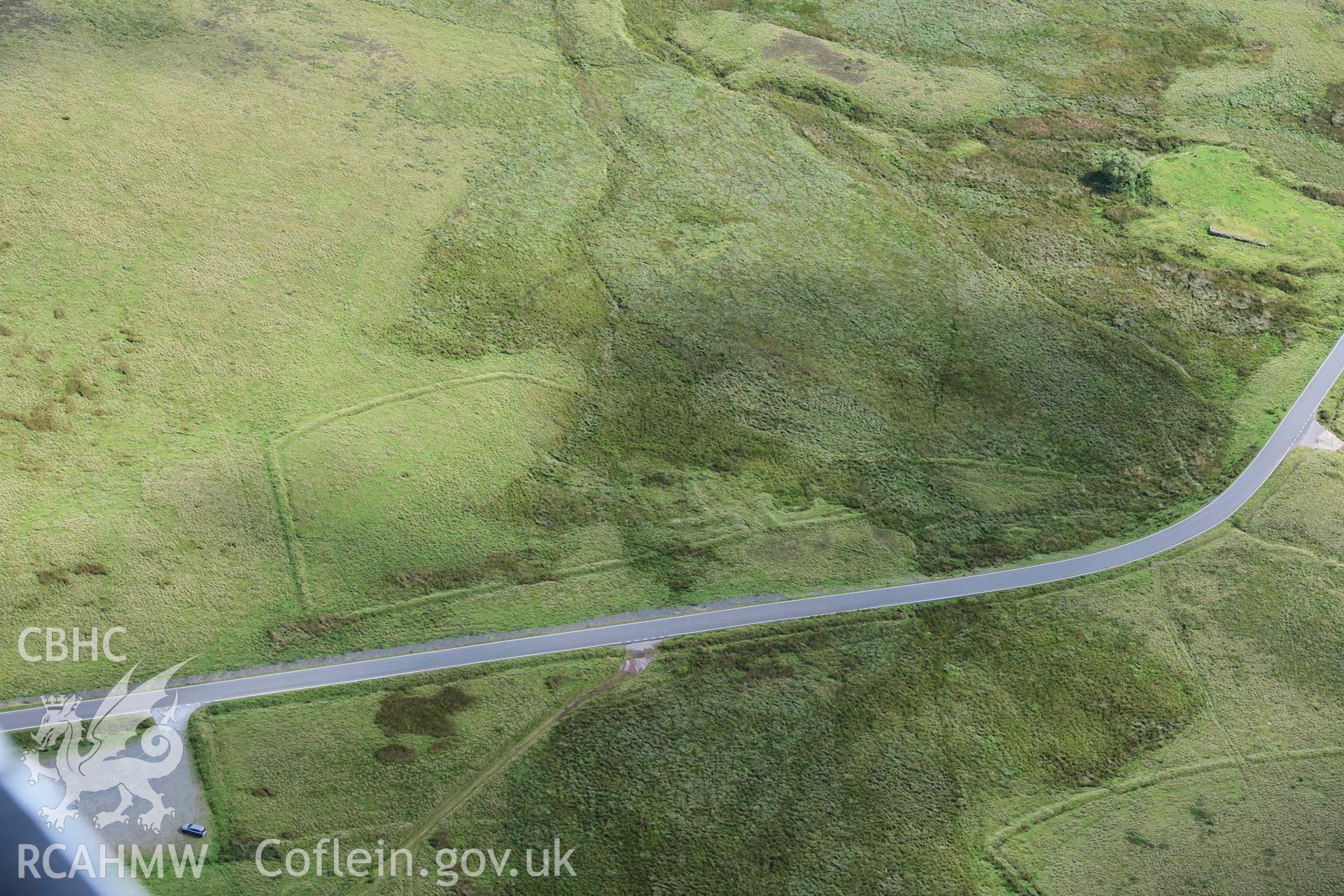 Ffynnon yr Oerfa, farmstead and longhouse