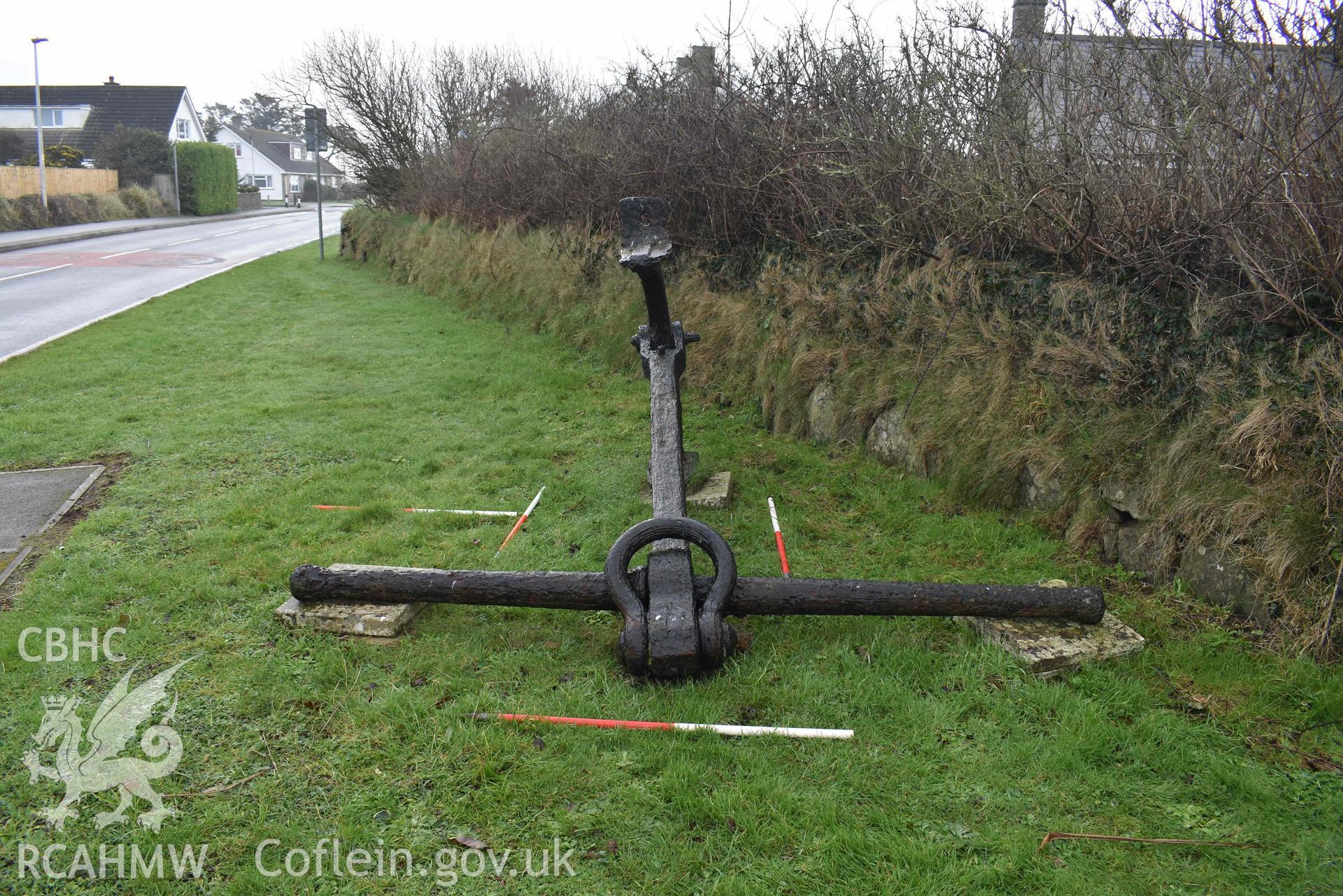 The anchor from the SS Colonian, wrecked in 1917, looking east, on 22/01/2025. Scales are 1m.