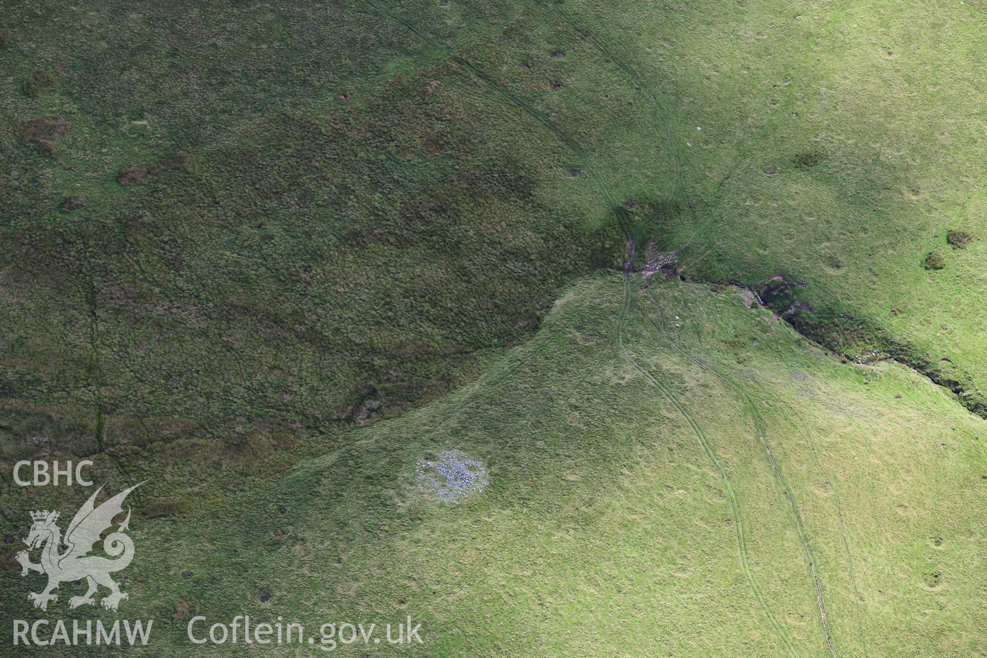 Garn Wen prehistoric cairn