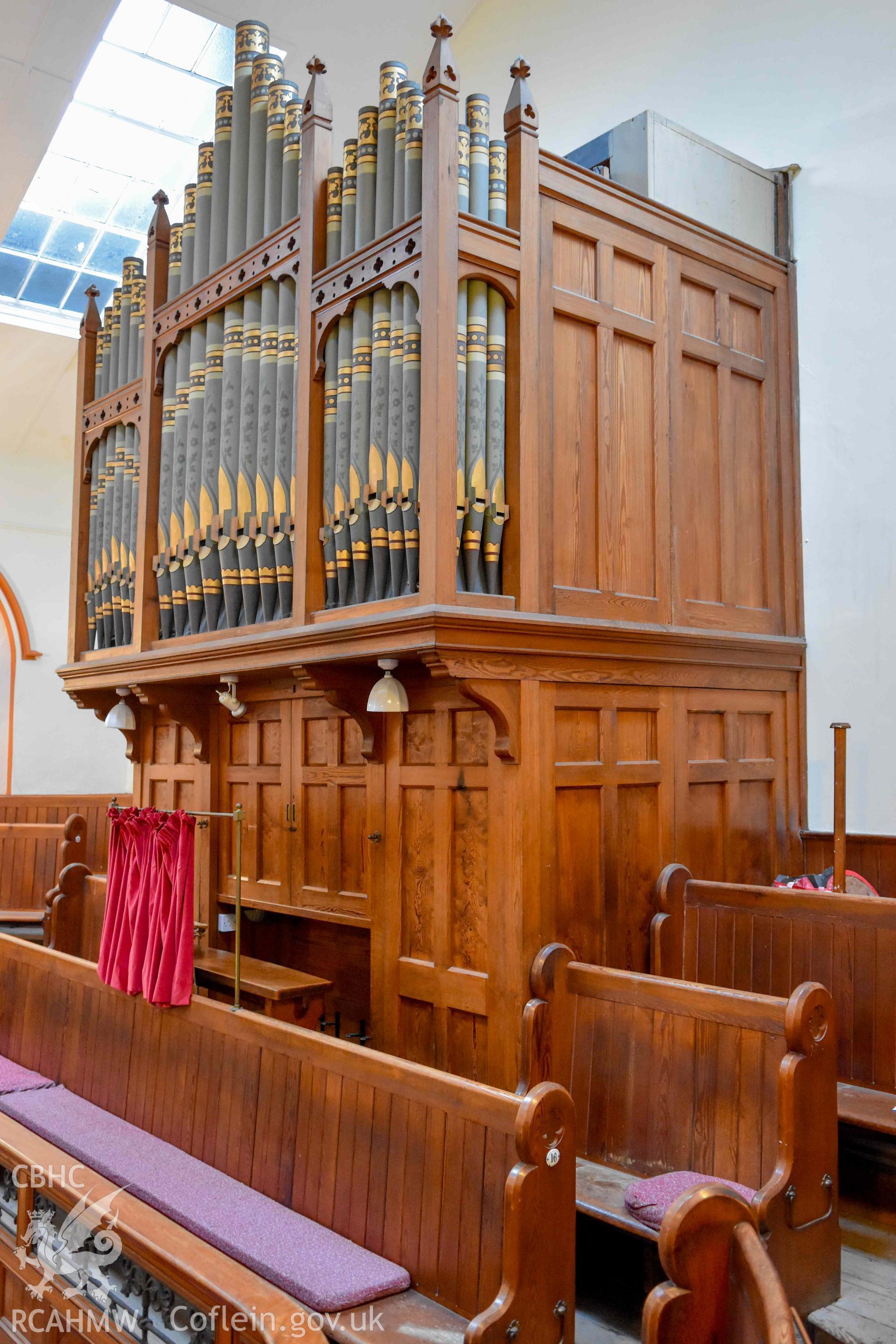 Albany Congregational Chapel - View of the organ, taken from East