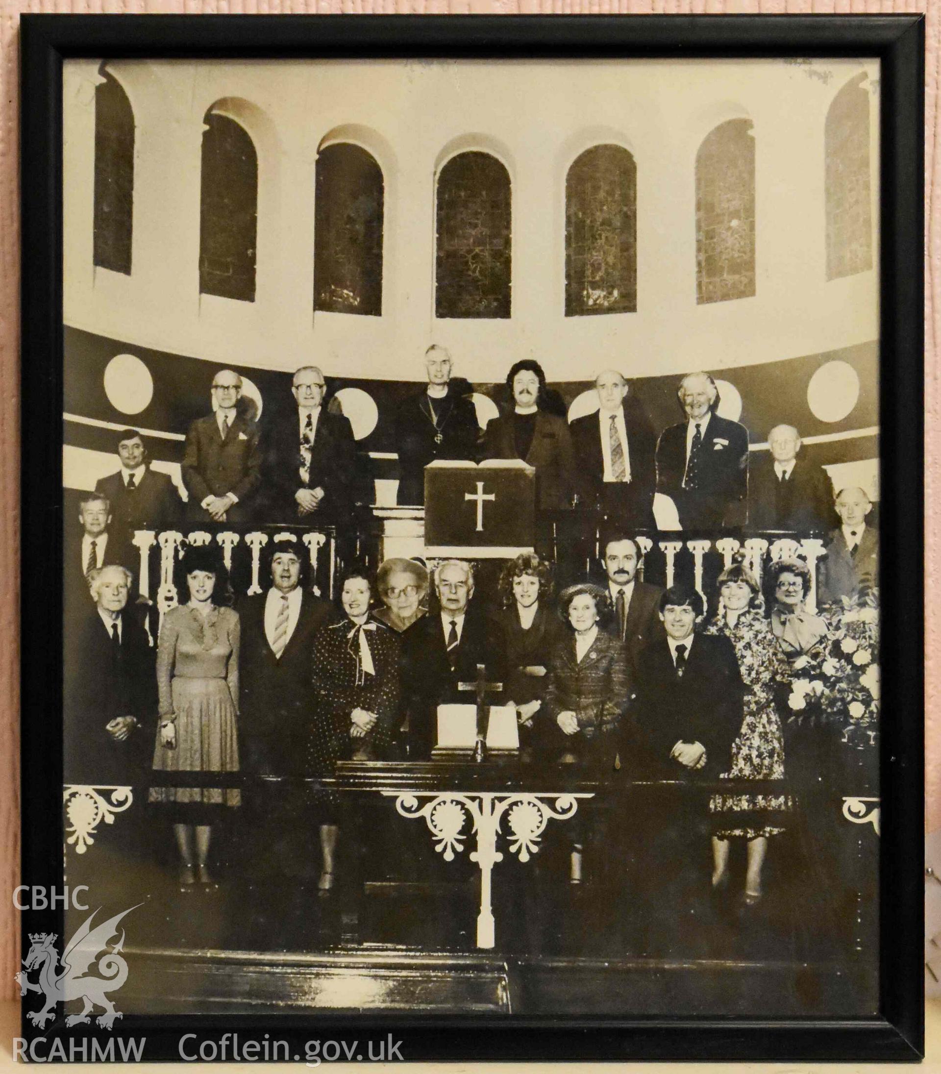 Tabernacle English Congregational Church - Detailed view of an image of church members