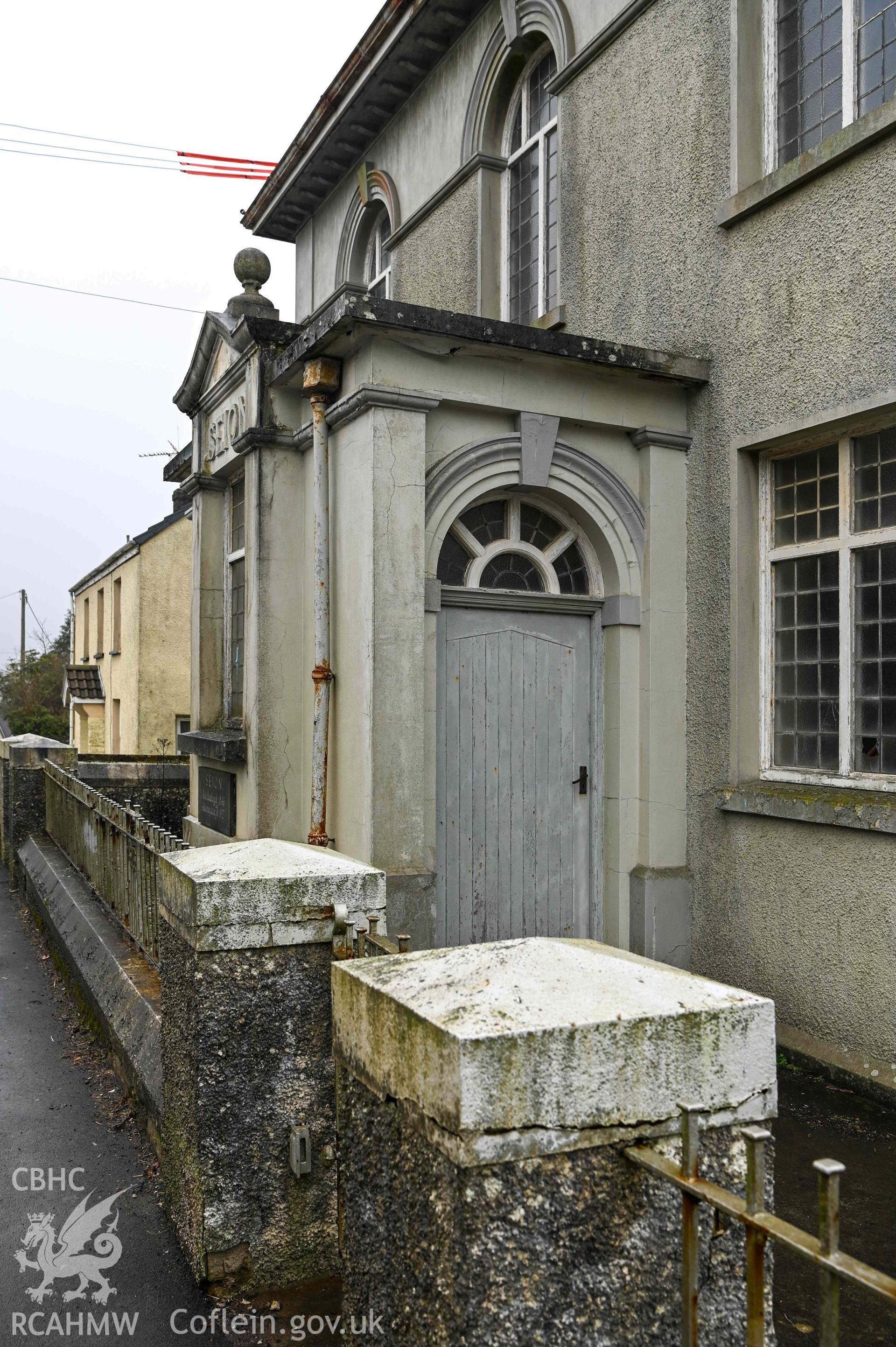Seion Welsh Baptist Chapel - View of the chapel's porch, taken from West
