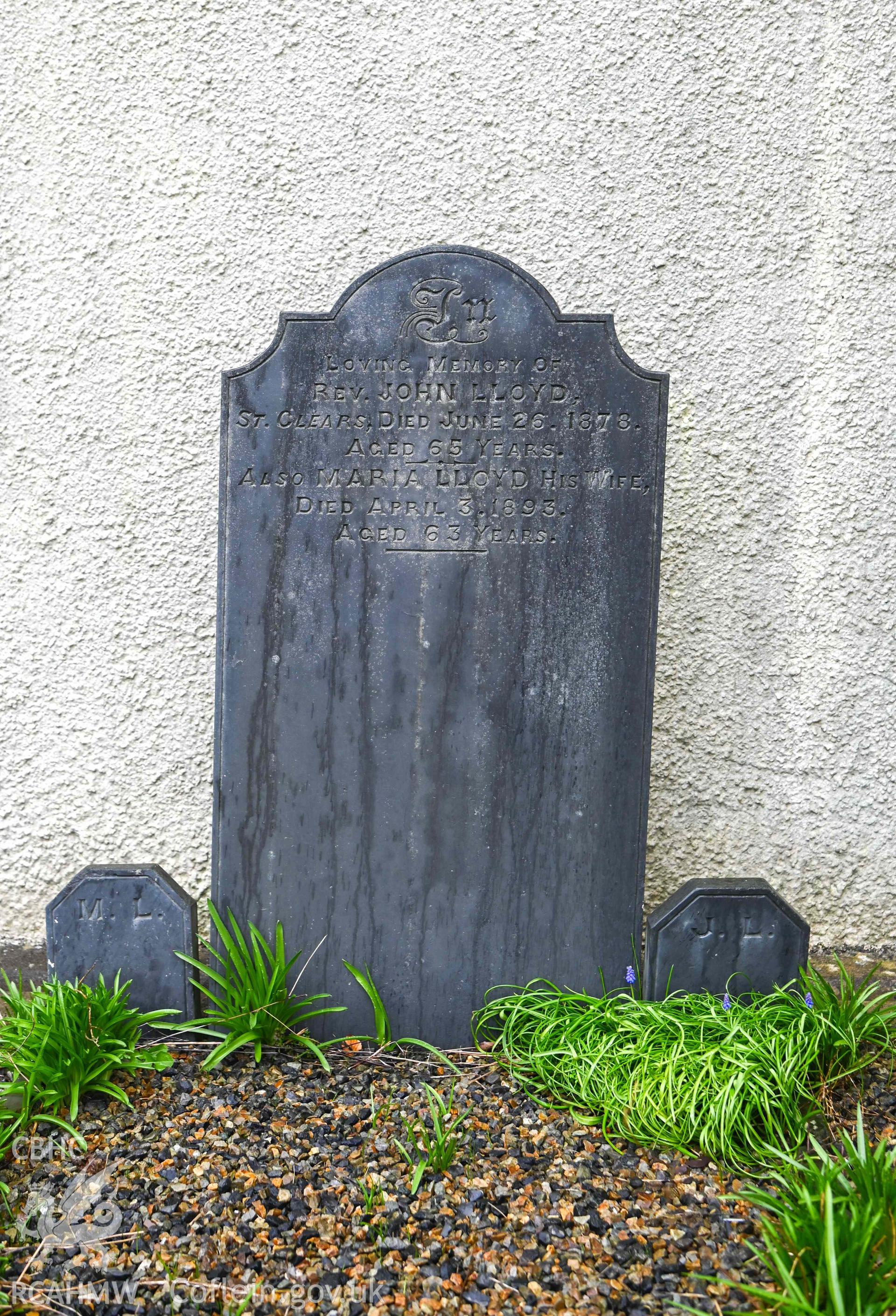 Seion Welsh Baptist Chapel - View of the gravestone of Rev. John Lloyd by the side of the chapel, taken from South-West