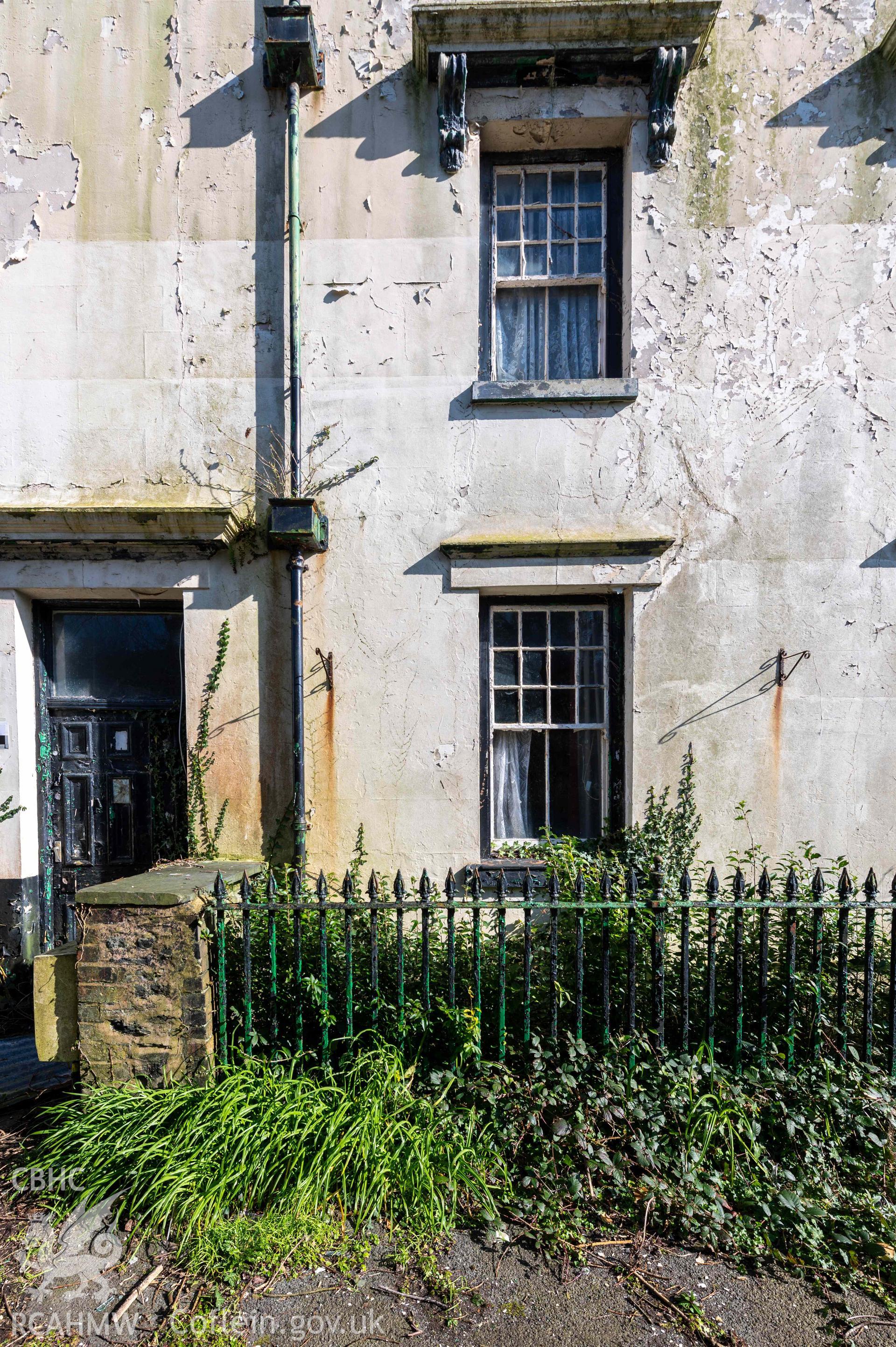 Corbett Arms Hotel, exterior, bottom of façade bay 4 & 5