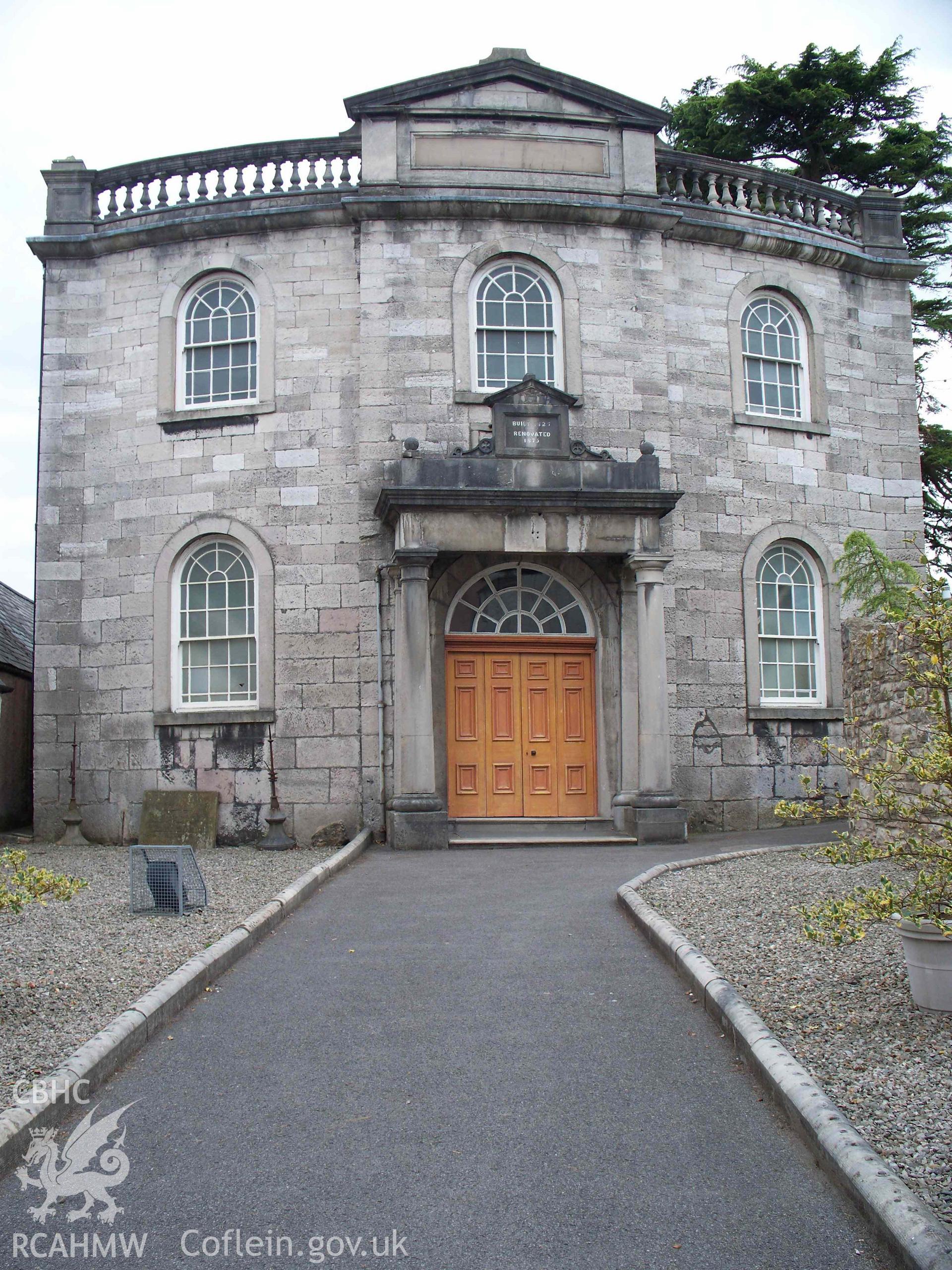Pendref Welsh Independent Chapel, Ruthin, Fine bow front, said to be refronting of 1827 chapel in 1875, there was also an 1847 'renewal'.