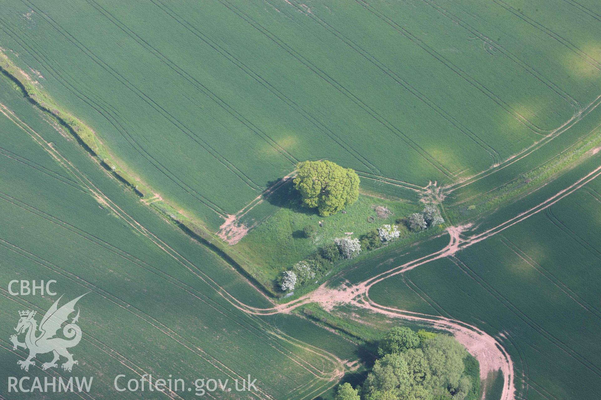 RCAHMW Colour Oblique Digital Aerial Photographs: Pipton Long Cairn