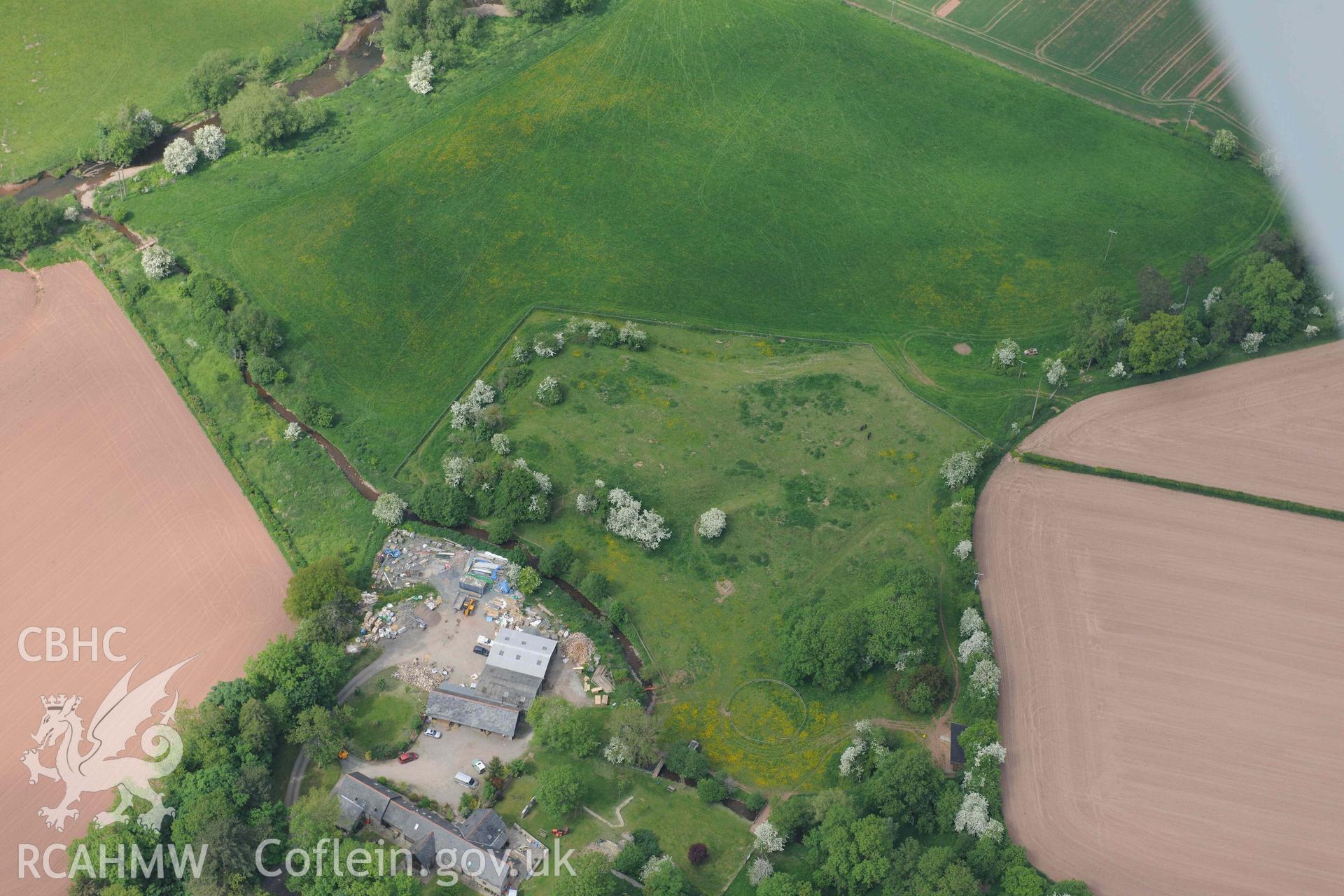 RCAHMW Colour Oblique Digital Aerial Photographs: Aberllynfi Castle