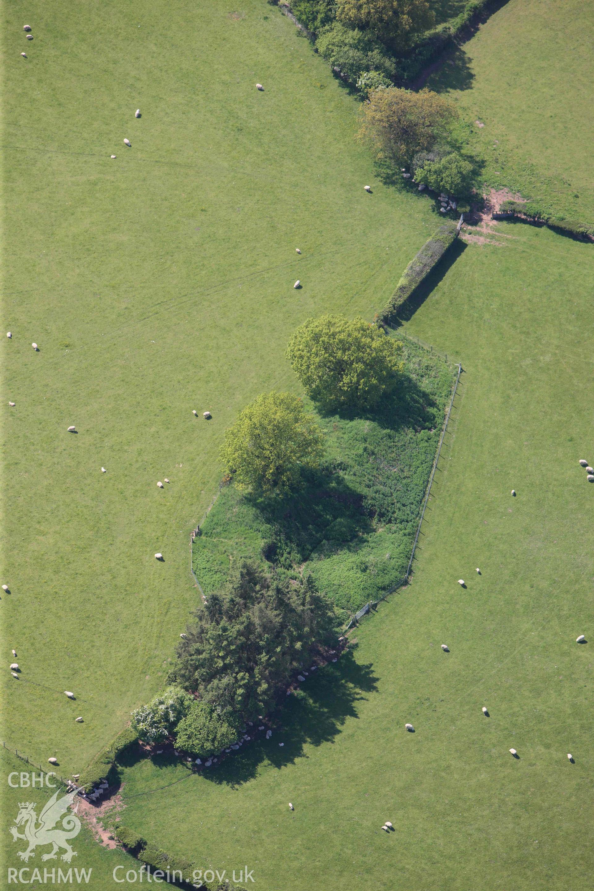RCAHMW Colour Oblique Digital Aerial Photographs: Penywyrlod long cairn