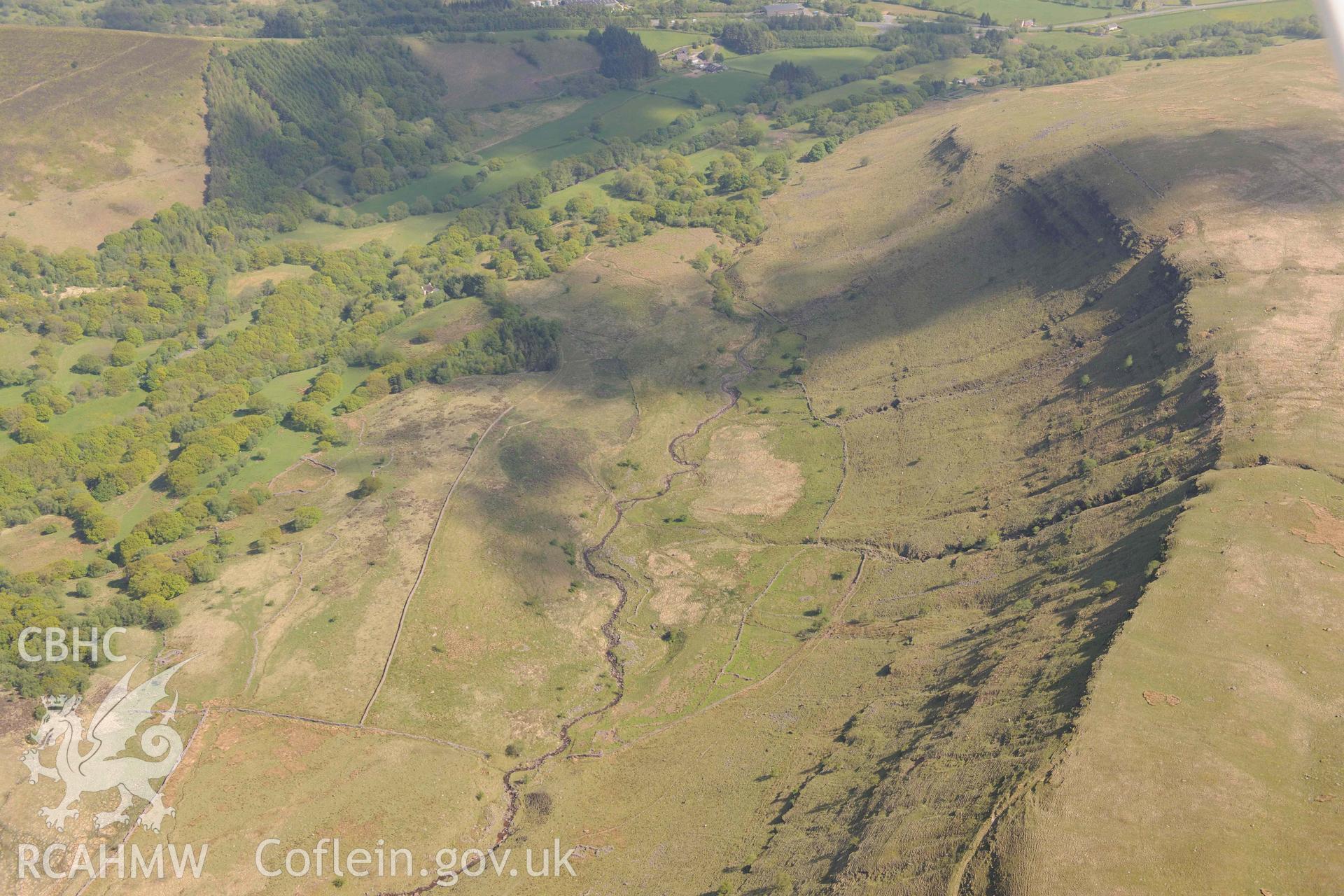 RCAHMW Colour Oblique Digital Aerial Photographs: Cae'r Helm, high landscape from north with field patterns