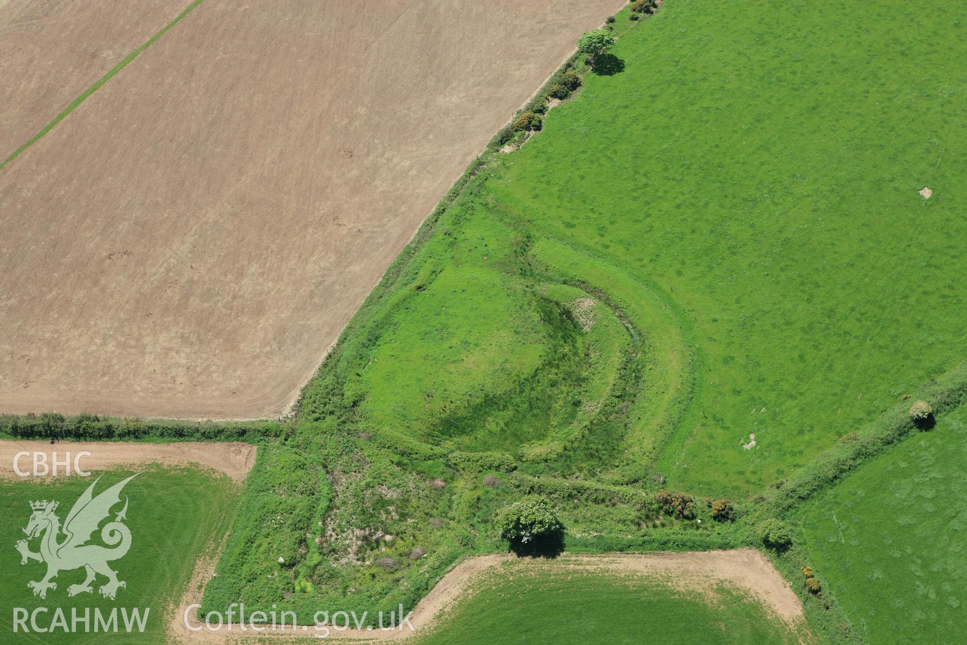 RCAHMW colour oblique aerial photograph of Castell Cwm-Wyntyll. Taken on 01 June 2009 by Toby Driver