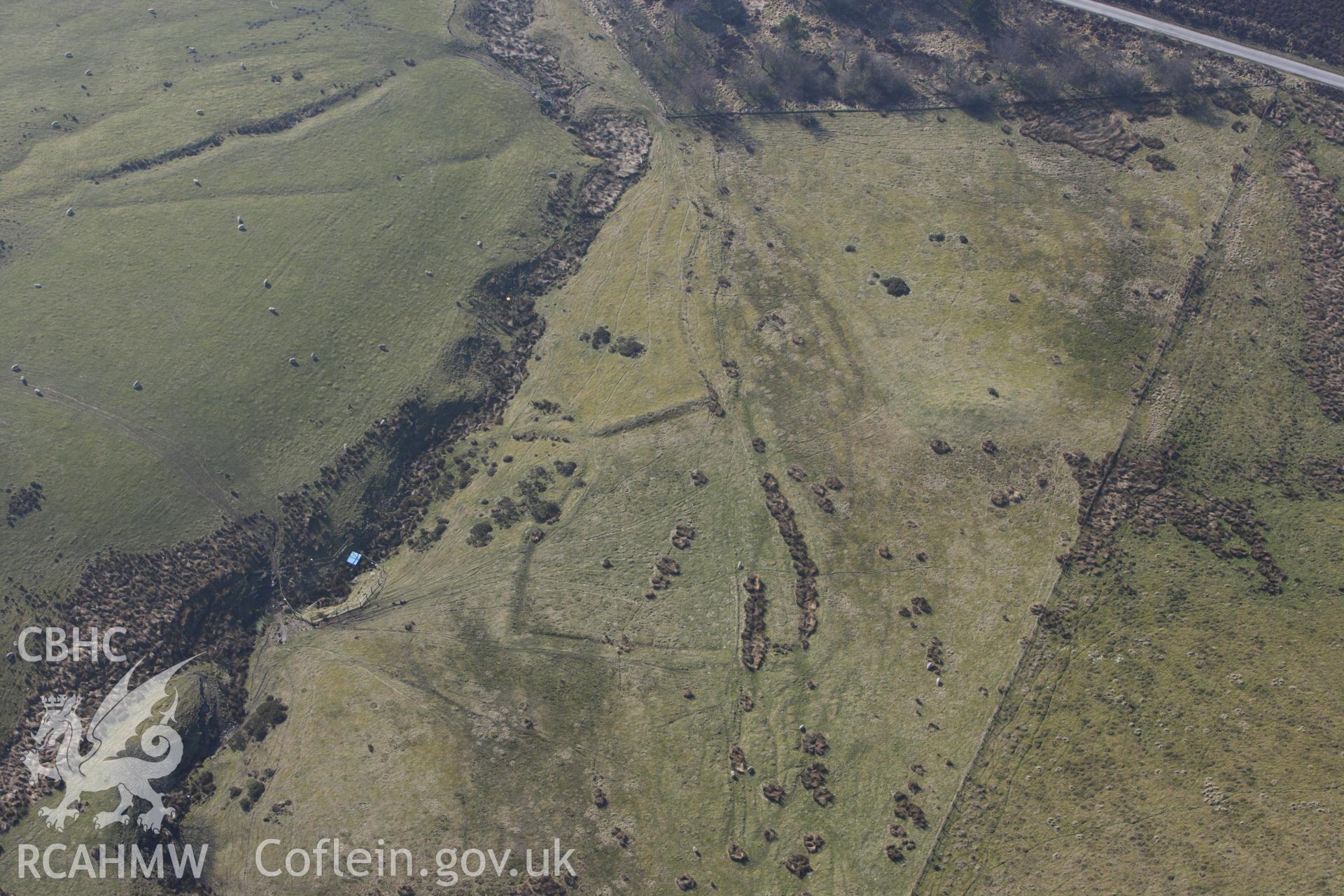 RCAHMW colour oblique photograph of Hafod Nant y Griafolen. Taken by Toby Driver on 18/03/2009.