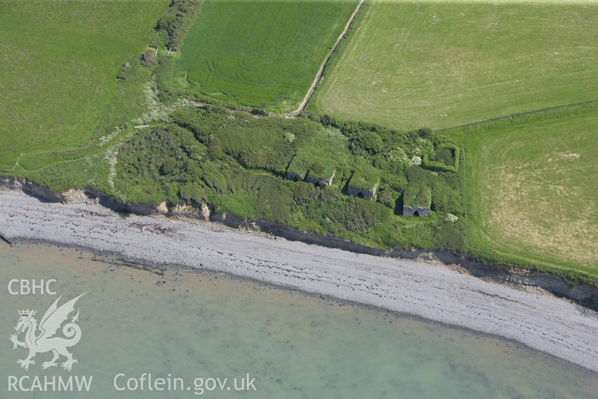 RCAHMW colour oblique aerial photograph of Craiglas Limekilns, near Llanrhystud. Taken on 16 June 2009 by Toby Driver