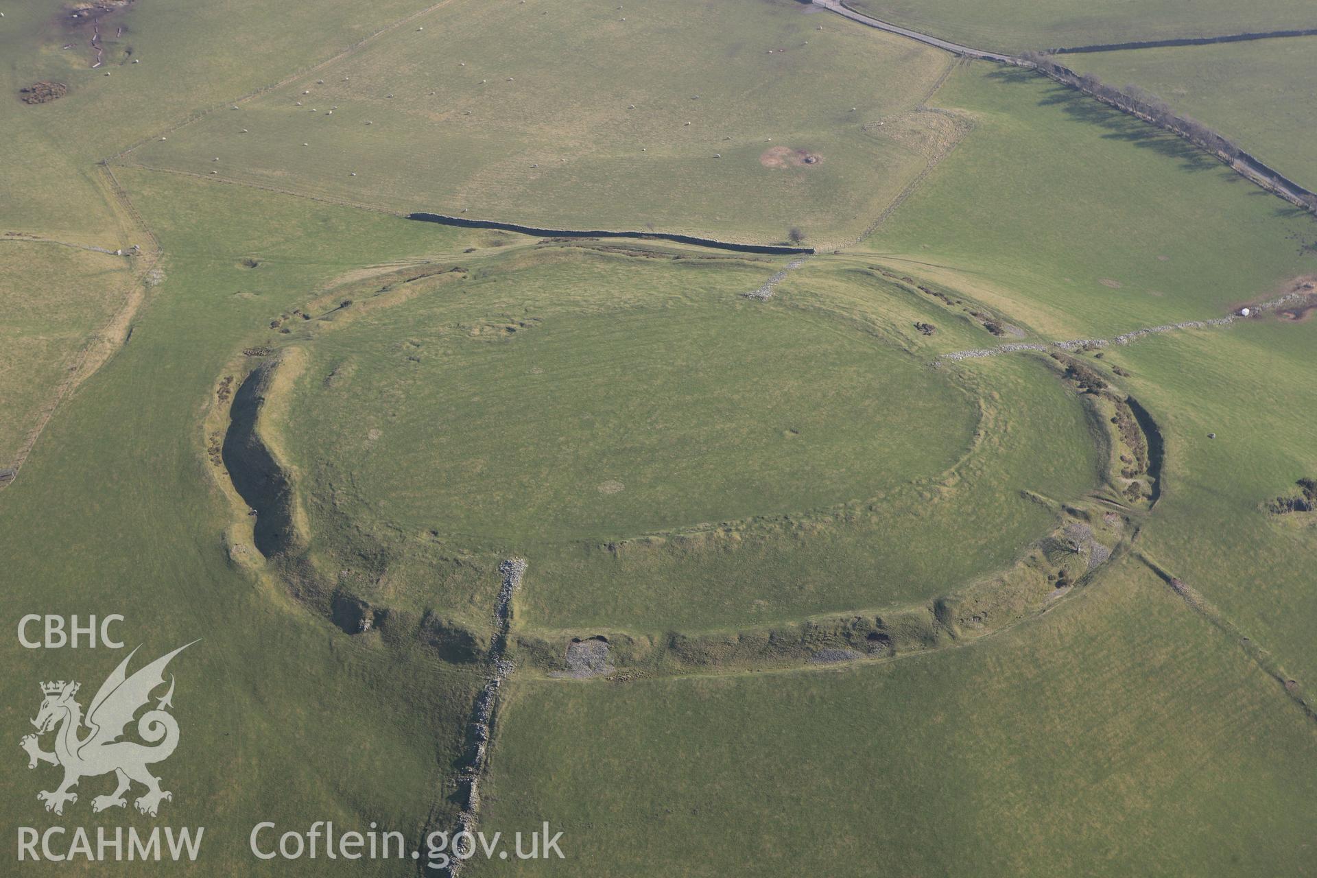 RCAHMW colour oblique photograph of Caer Caradog hillfort. Taken by Toby Driver on 18/03/2009.