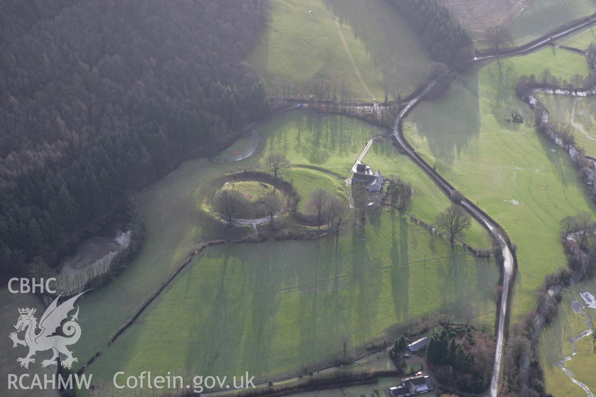 RCAHMW colour oblique photograph of Sycarth castle. Taken by Toby Driver on 21/01/2009.