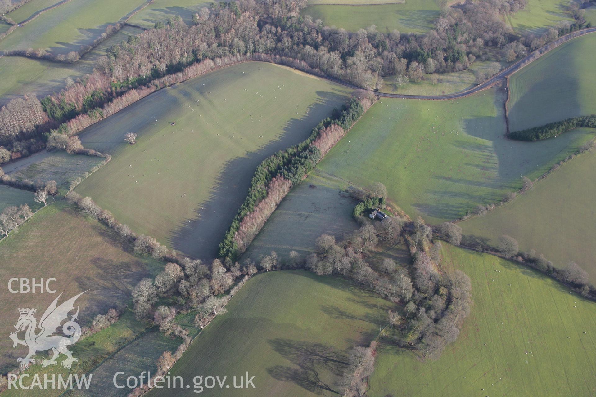 RCAHMW colour oblique photograph of Bwlch-y-cibau dyke. Taken by Toby Driver on 21/01/2009.