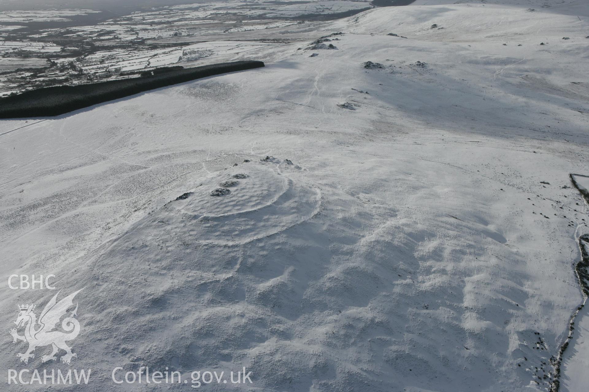 RCAHMW colour oblique photograph of Foel Drygarn hillfort. Taken by Toby Driver on 06/02/2009.