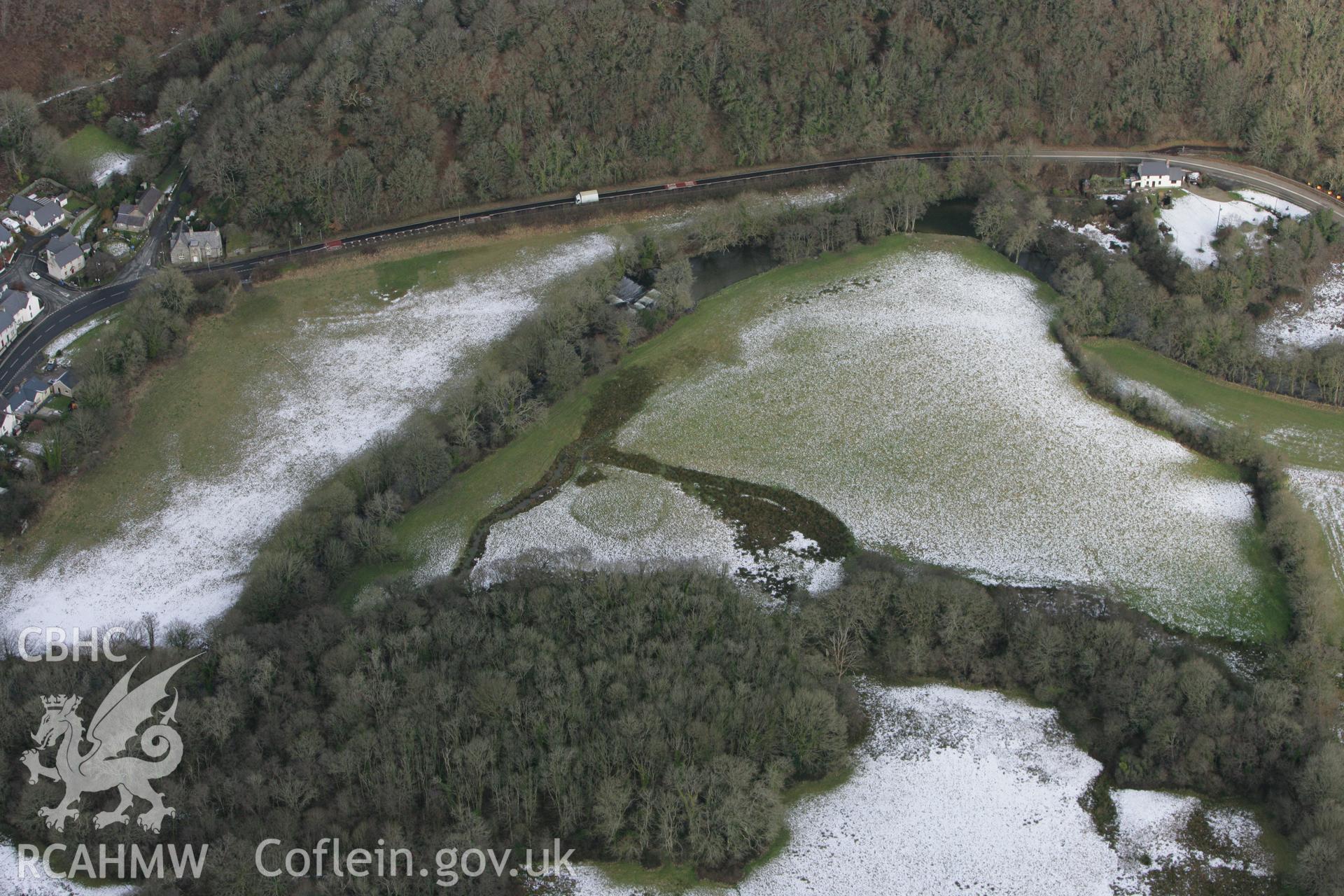 RCAHMW colour oblique photograph of Felindre Farchog enclosure. Taken by Toby Driver on 06/02/2009.