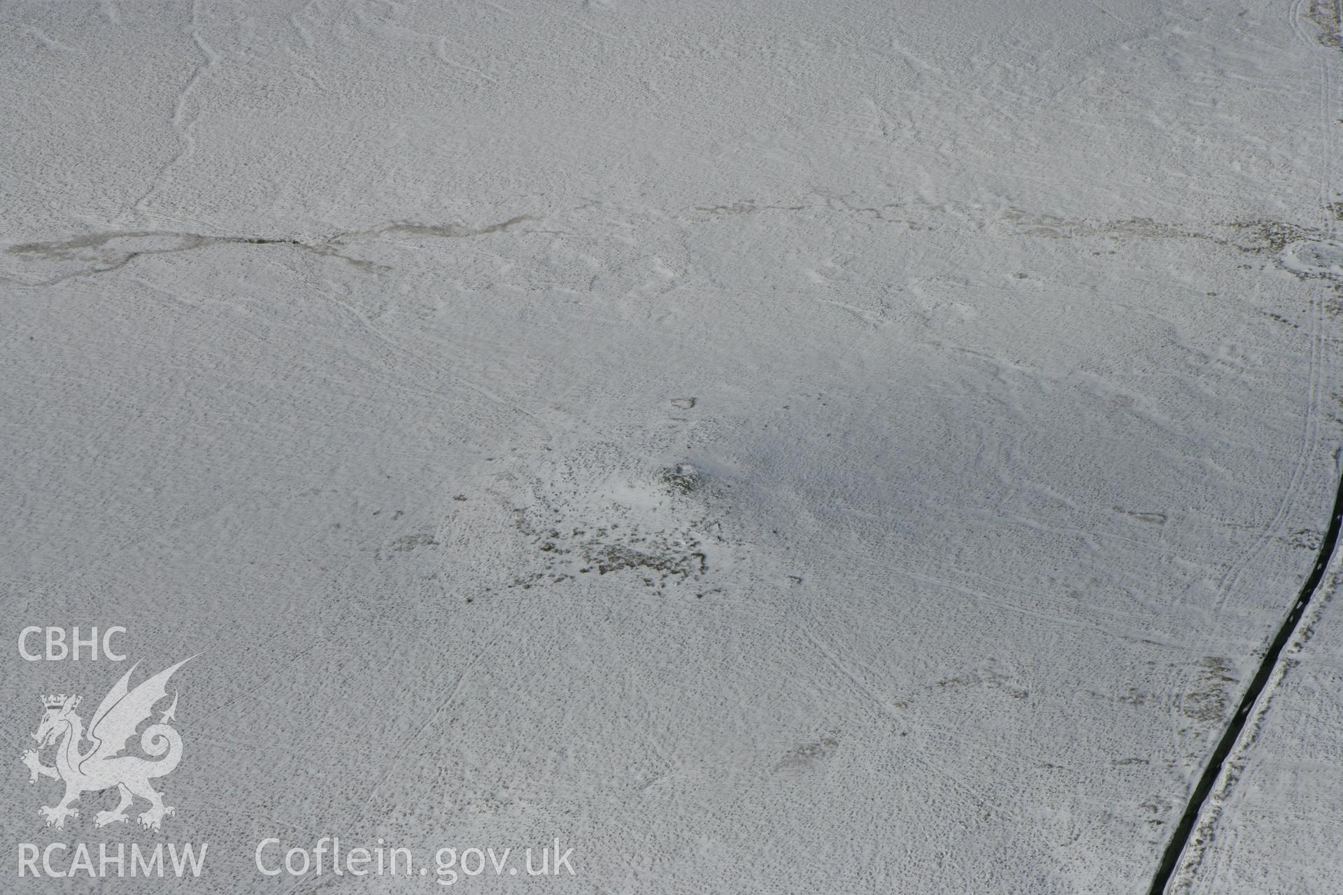 RCAHMW colour oblique photograph of Banc-Crucorfod round cairn. Taken by Toby Driver on 06/02/2009.