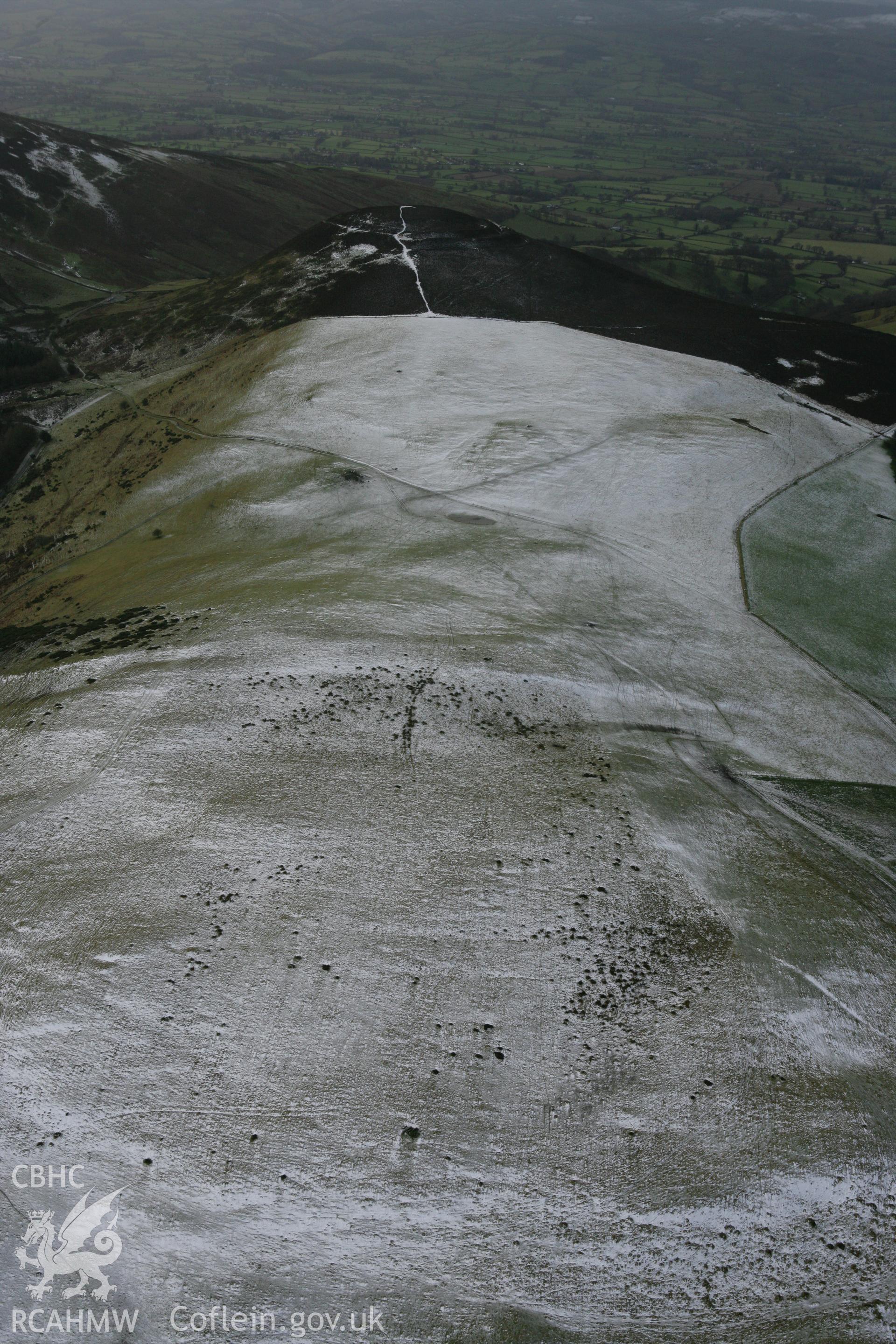 RCAHMW colour oblique photograph of Moel Plas-yw from the east. Taken by Toby Driver on 21/01/2009.