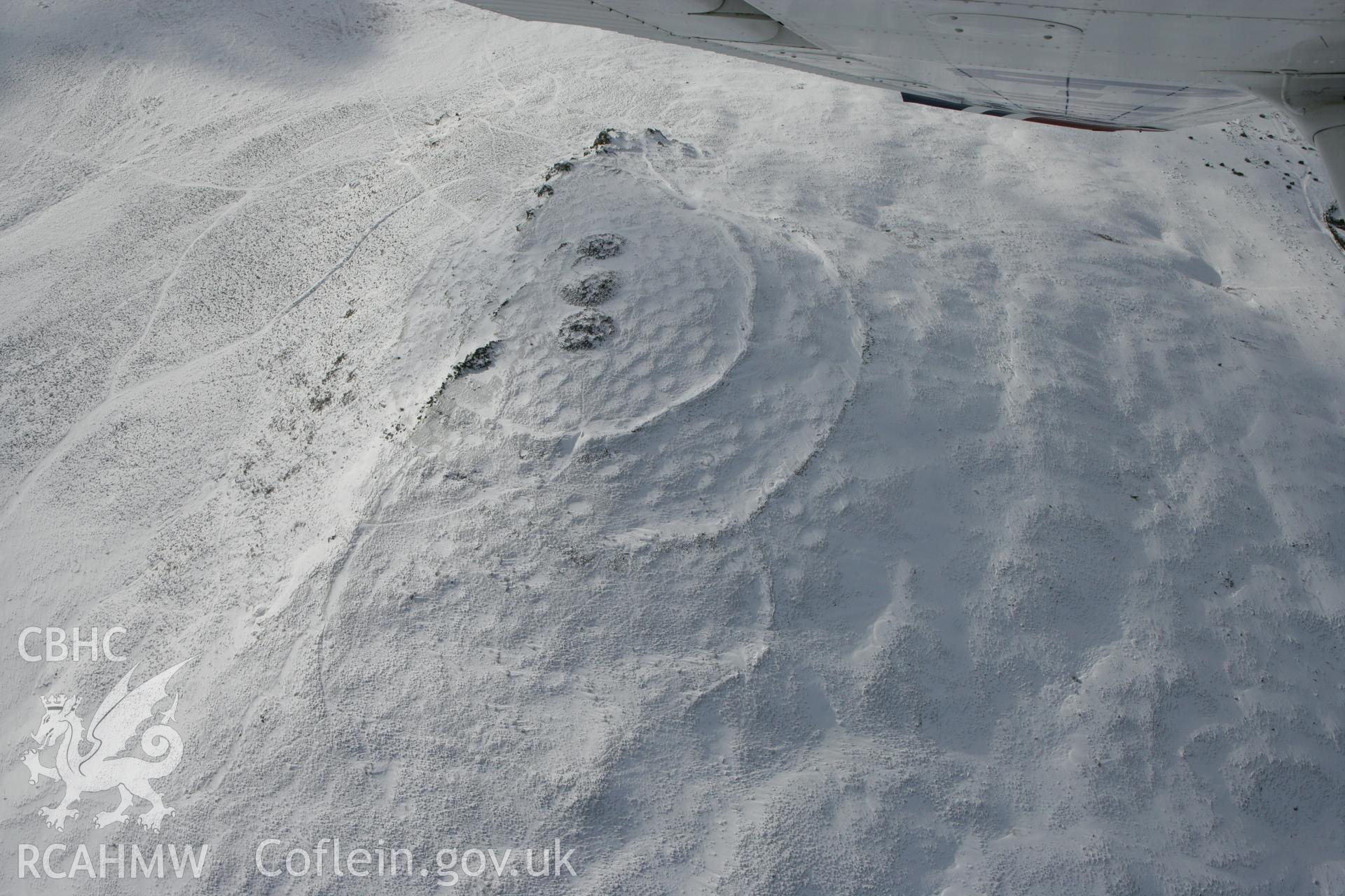 RCAHMW colour oblique photograph of Foel Drygarn hillfort. Taken by Toby Driver on 06/02/2009.
