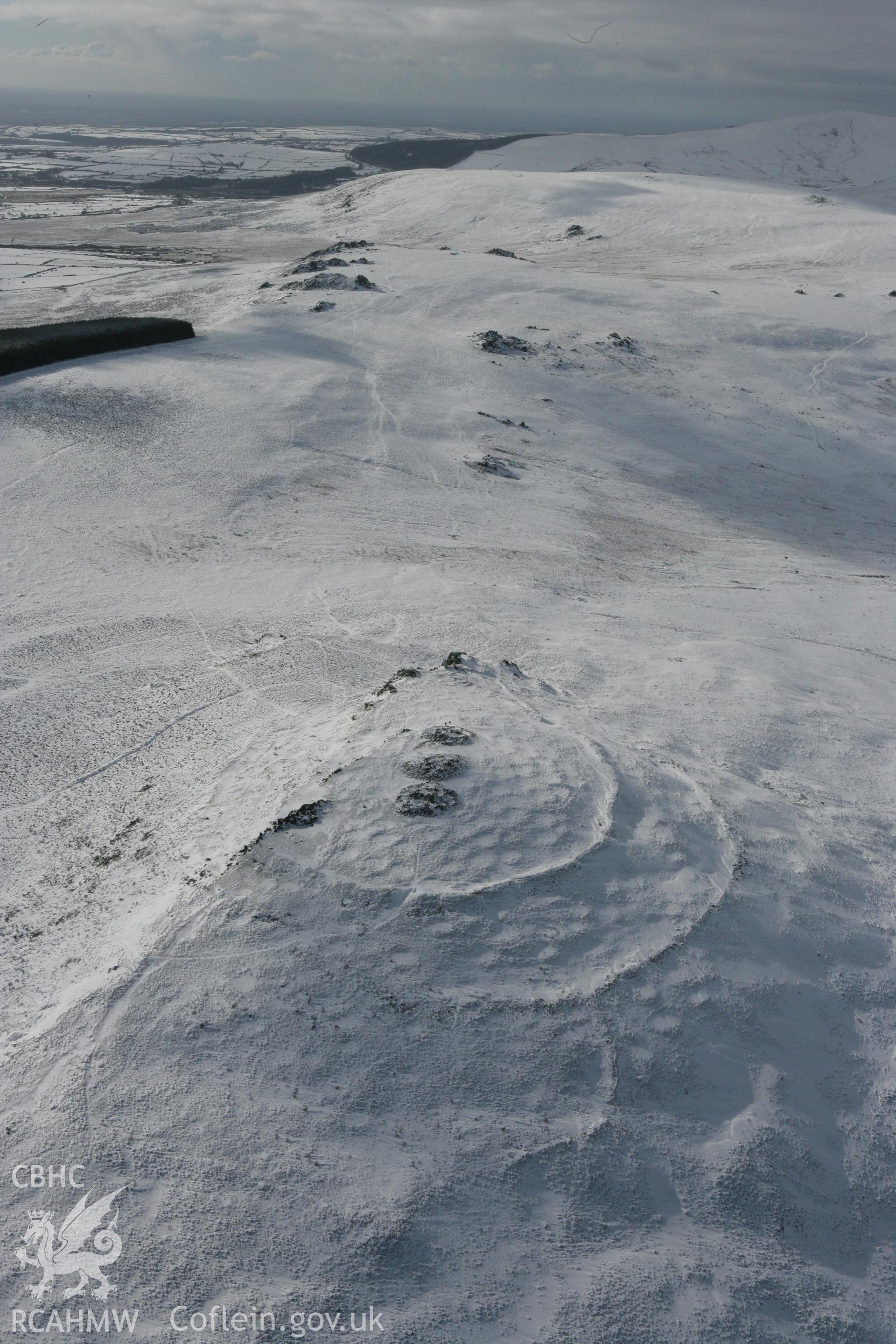 RCAHMW colour oblique photograph of Foel Drygarn hillfort. Taken by Toby Driver on 06/02/2009.
