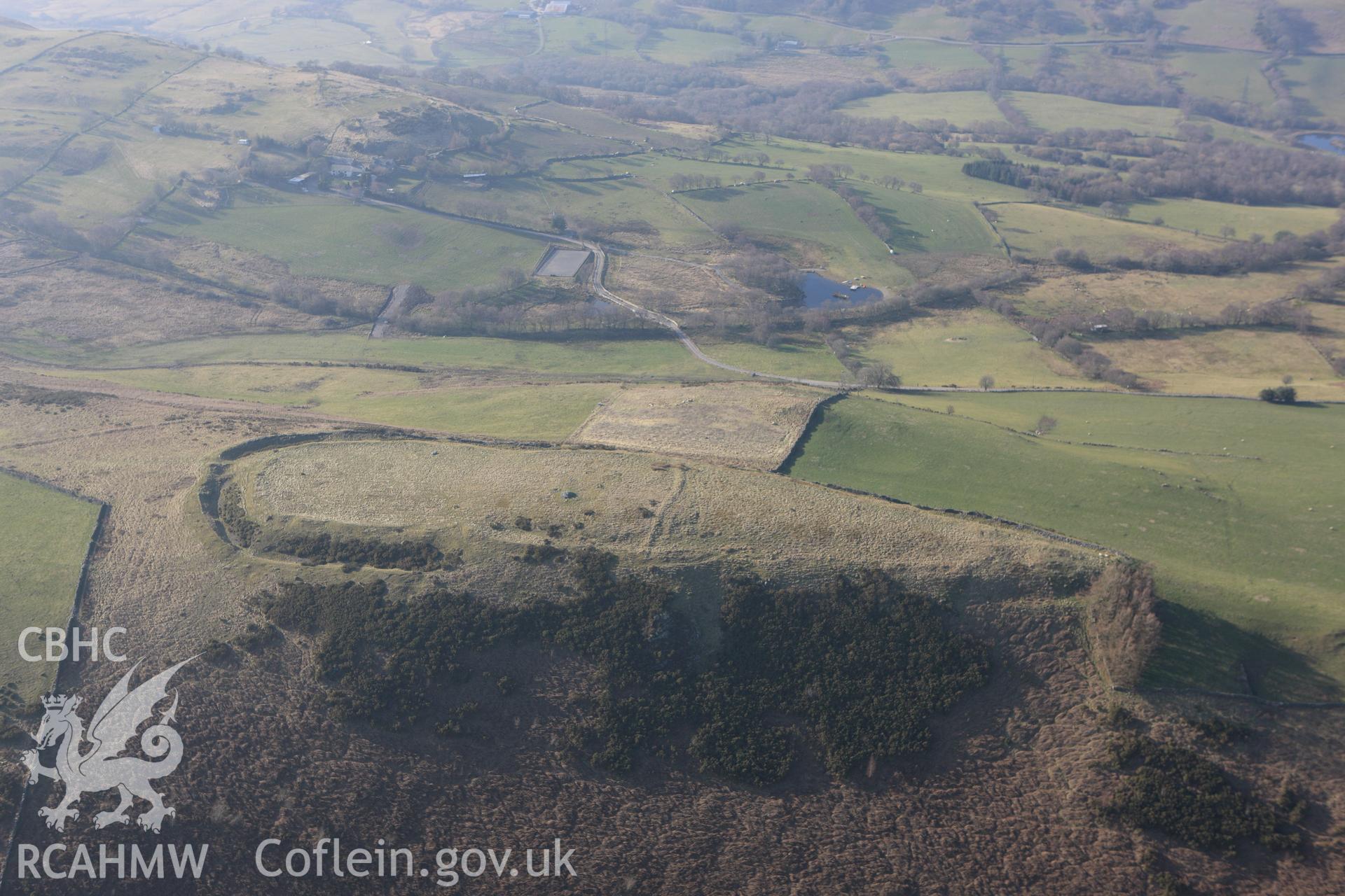 RCAHMW colour oblique photograph of Caer Euni hillfort. Taken by Toby Driver on 18/03/2009.