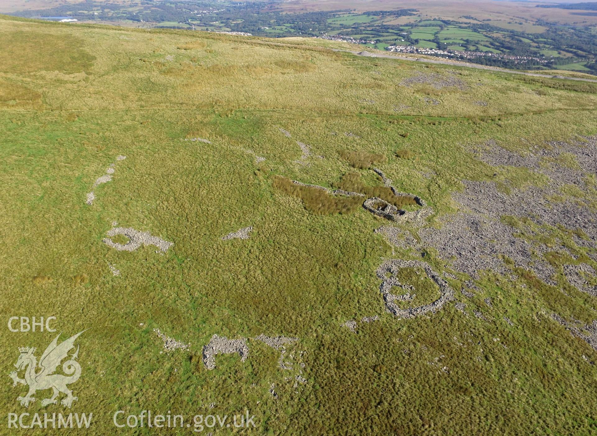 Aerial photograph showing Mynydd Cefn y Gyngon sheepfold, taken by Paul Davis, 17th September 2016.