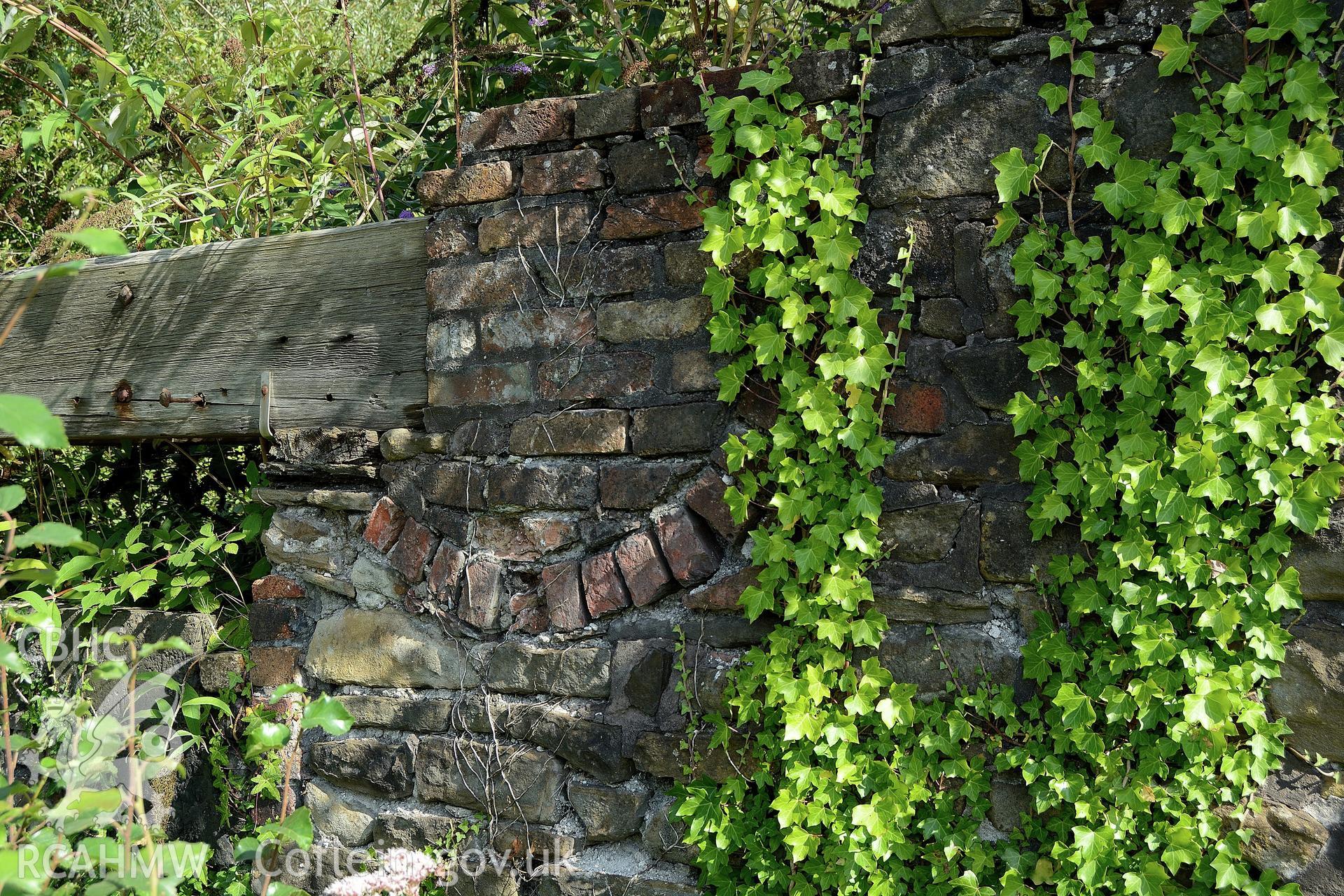End wall of the Smith canal at Middle Bank detailing brickwork.