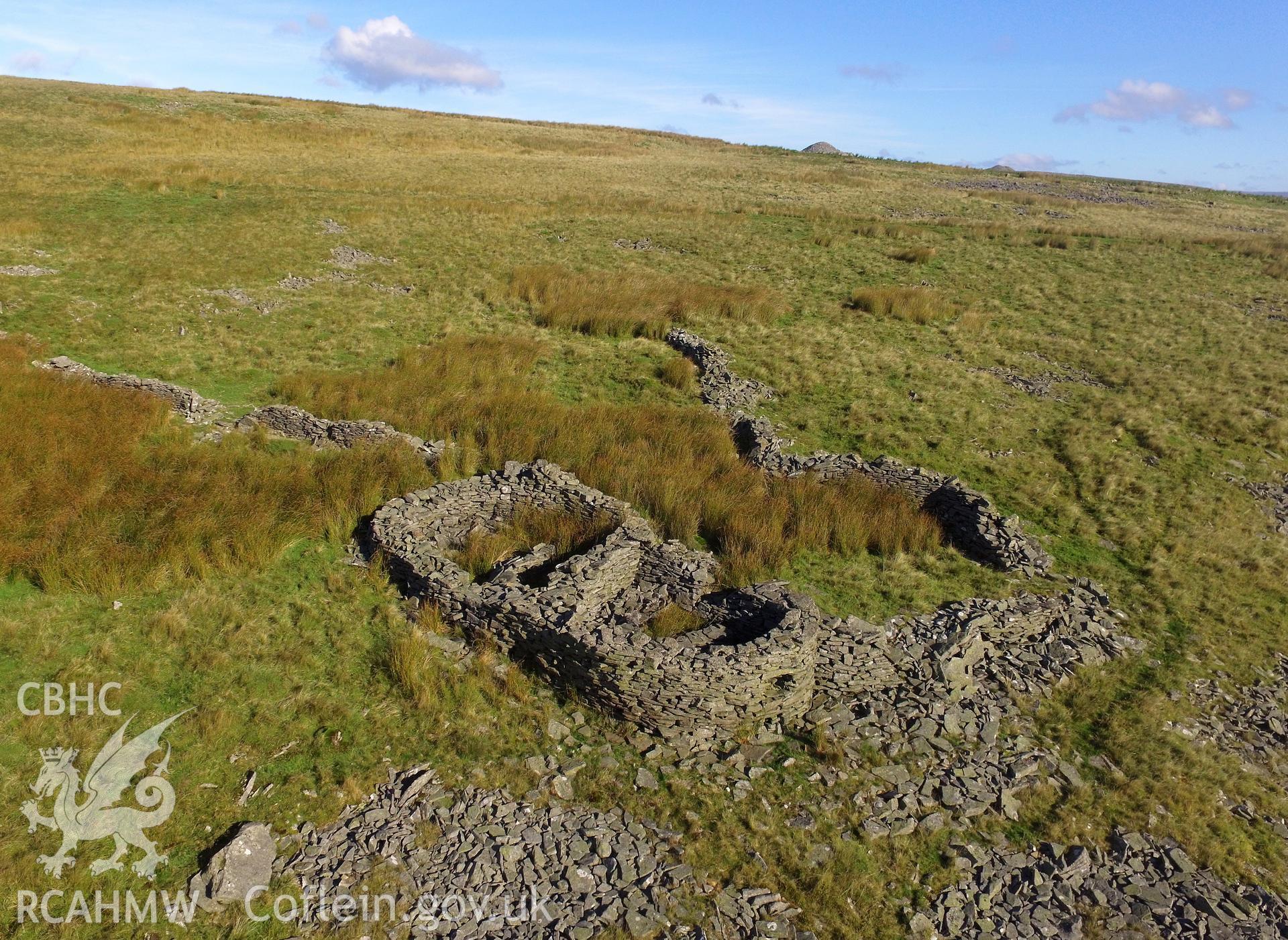 Aerial photograph showing Mynydd Cefn y Gyngon sheepfold, taken by Paul Davis, 17th September 2016.